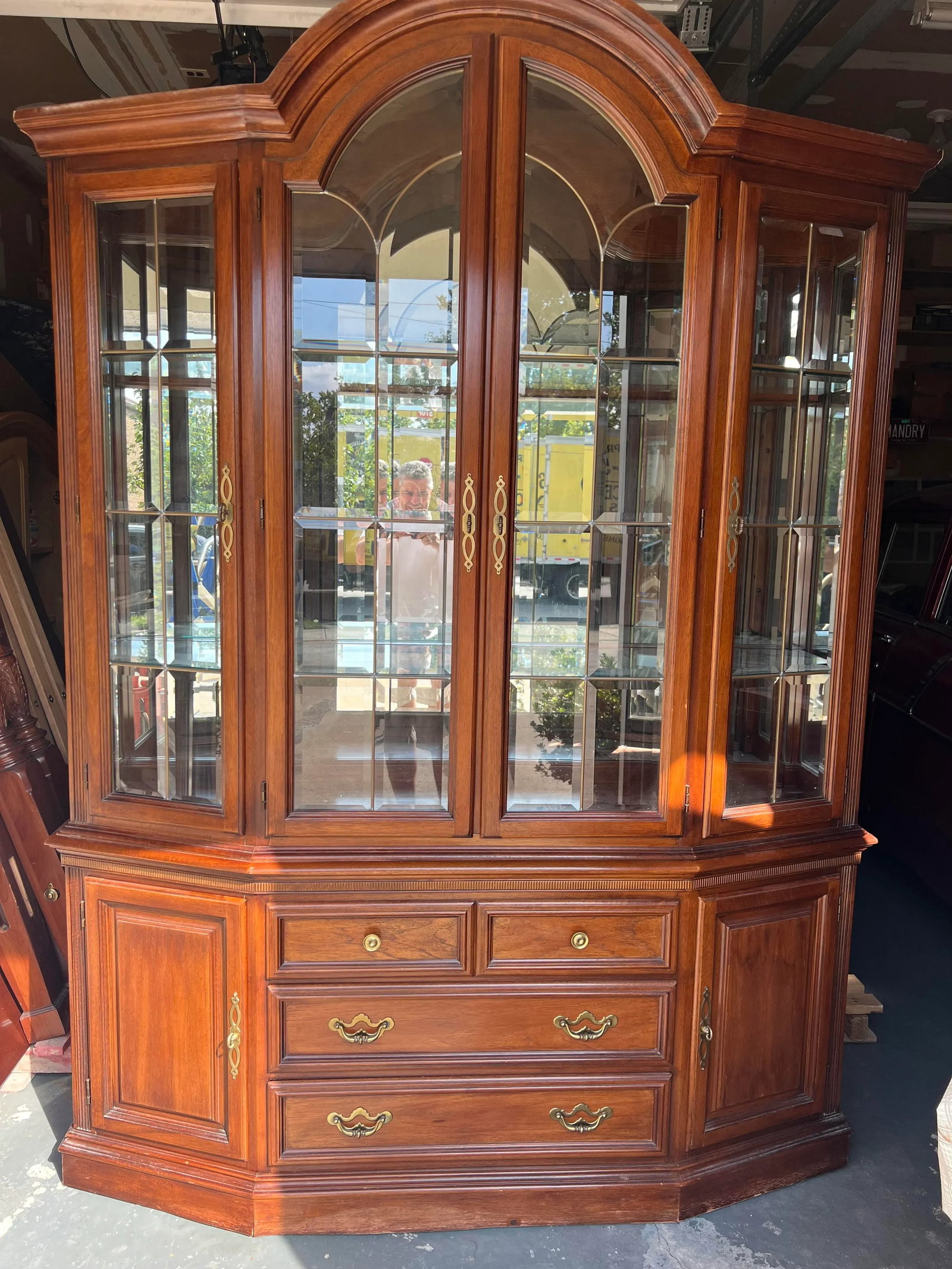 Lexington China Curio Cabinet - 2