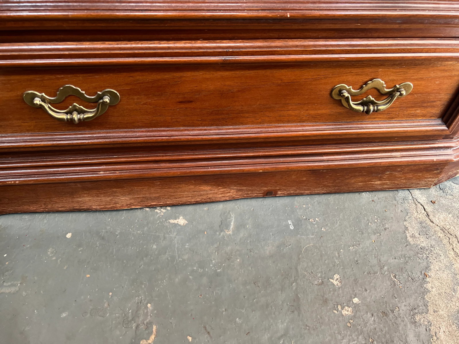 Lexington China Curio Cabinet - 7