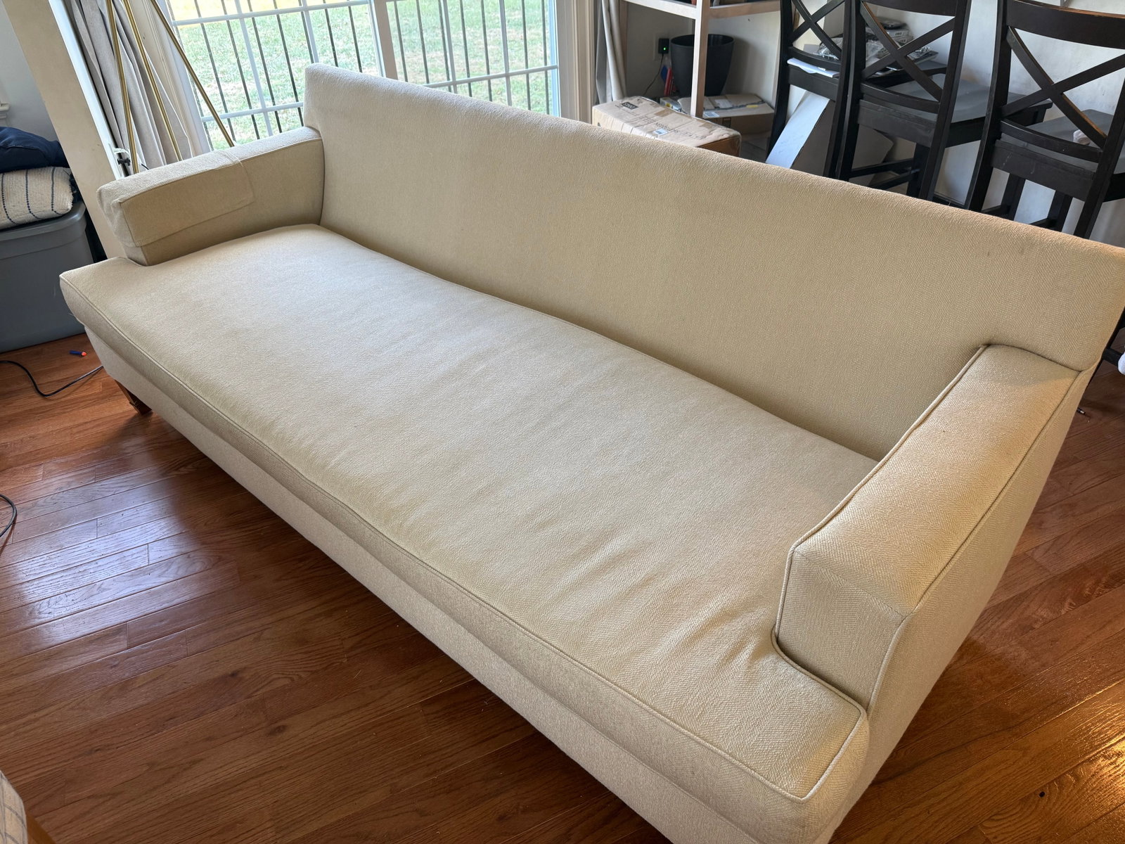 Off-White Henredon Couch - 9