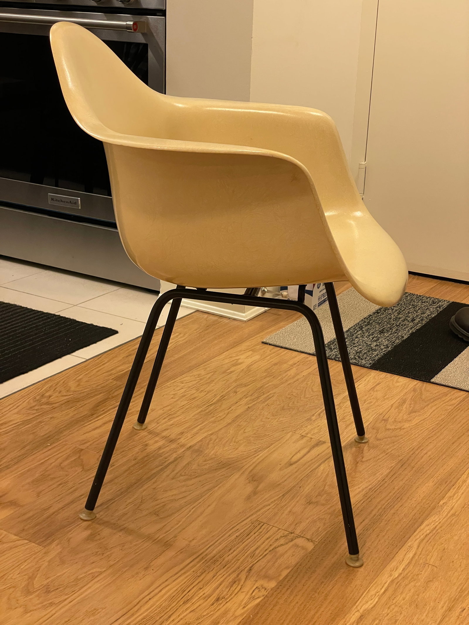 Herman Miller Eames Vintage 1957 Arm Shell Chair - 3