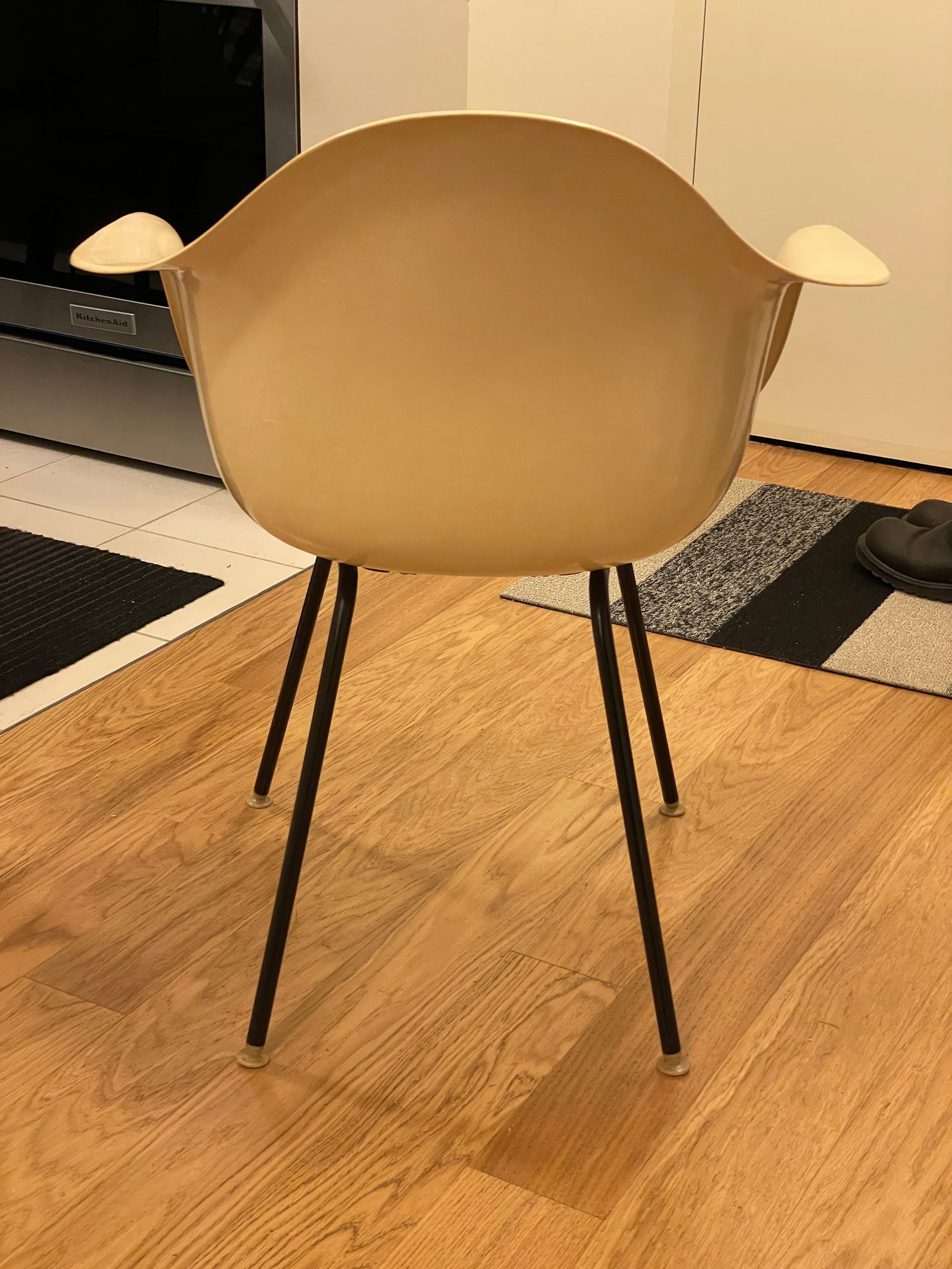 Herman Miller Eames Vintage 1957 Arm Shell Chair - 4