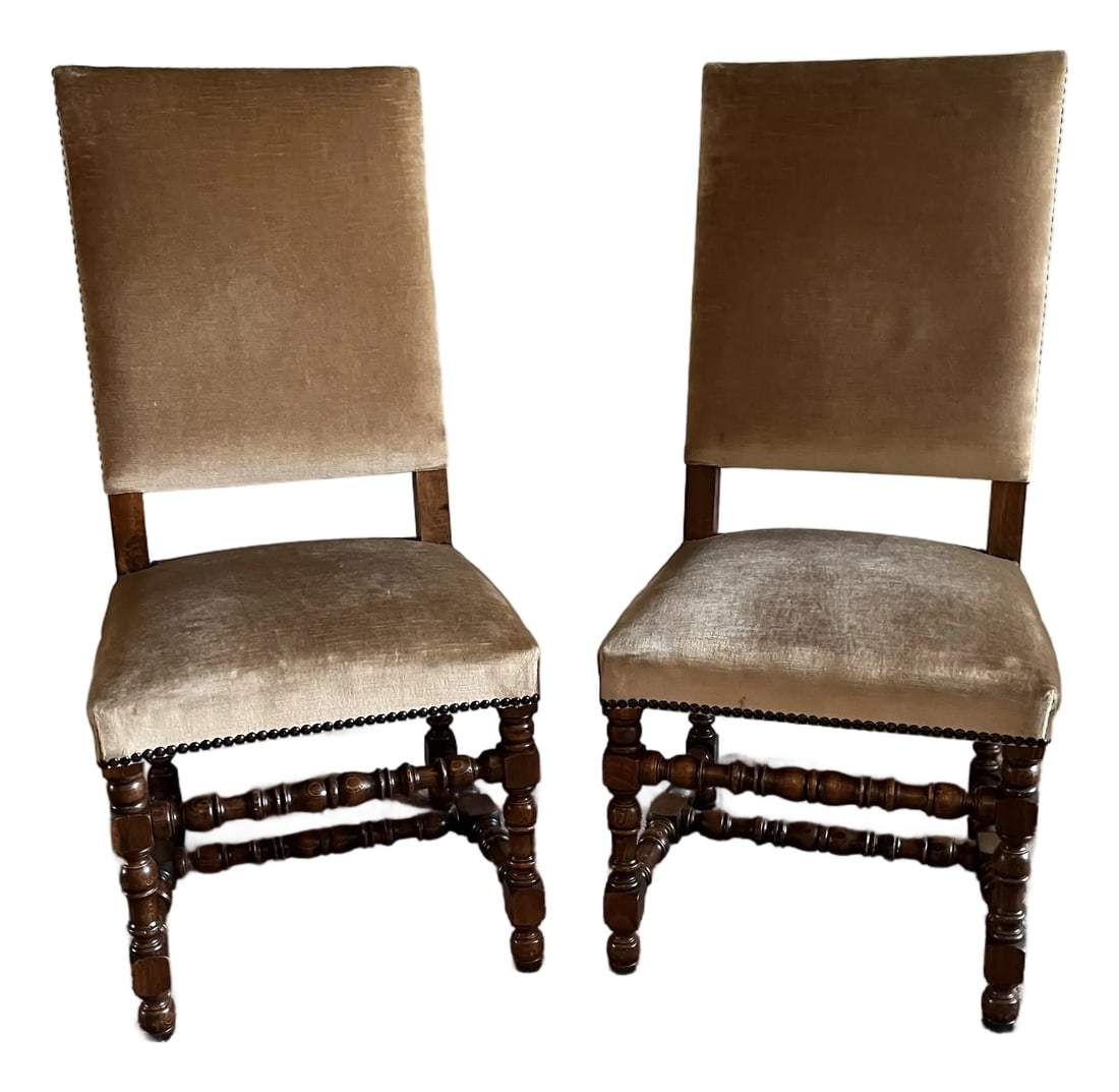 2 Vintage Italian Velvet High-Back Chairs, Baroque Reproductions With Decorative Turned Woodwork - W: Pair of vintage Italian velvet high-back Chairs with attractive turned woodwork on legs and crossbars ("brochetto" style), made in Italy. Overall good condition. Structure is solid. Upholstery