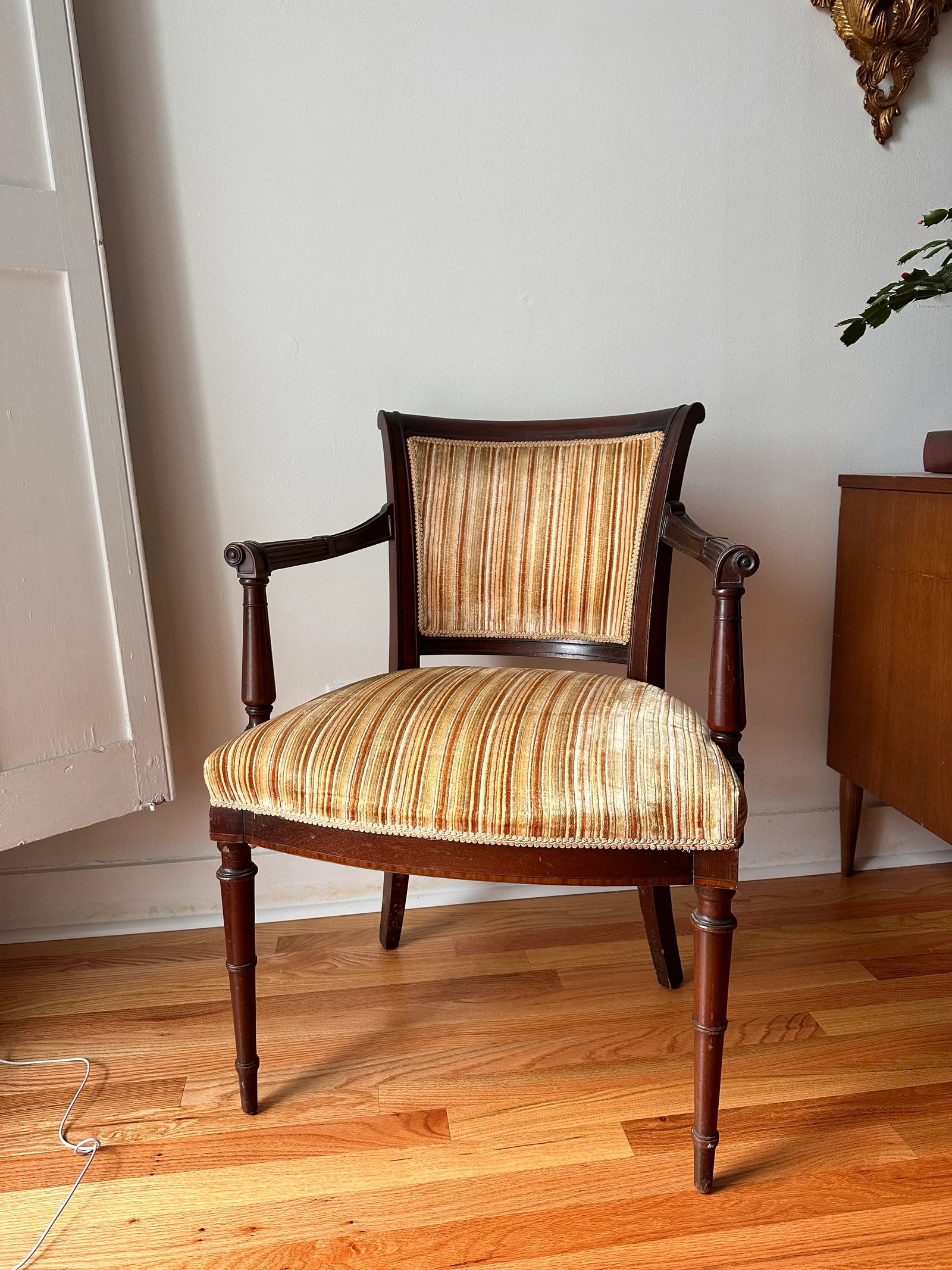 Empire Style Vintage Armchairs with Velvet Upholstery- Set of 2 - 3