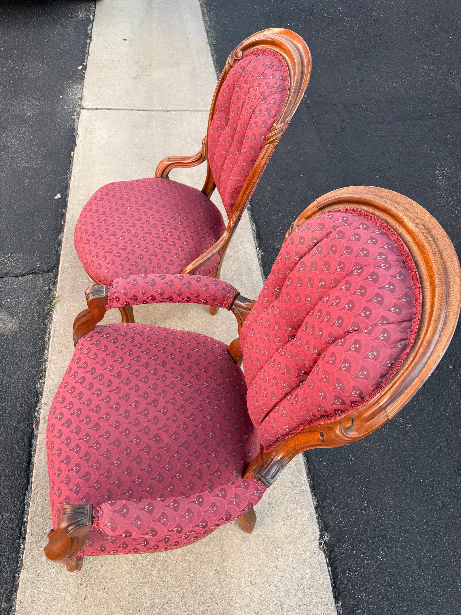 Pair of His/Hers Early 1900s Carved Wood Victorian Parlor Chairs - 4