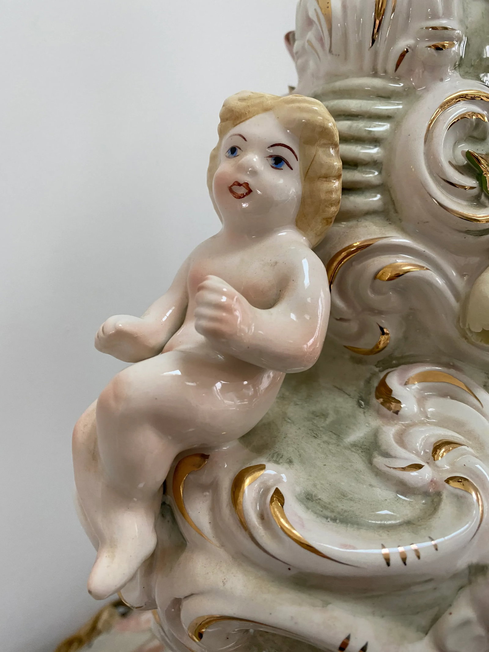 20th Century Italian Capodimonte Porcelain Lamps - a Pair - 5