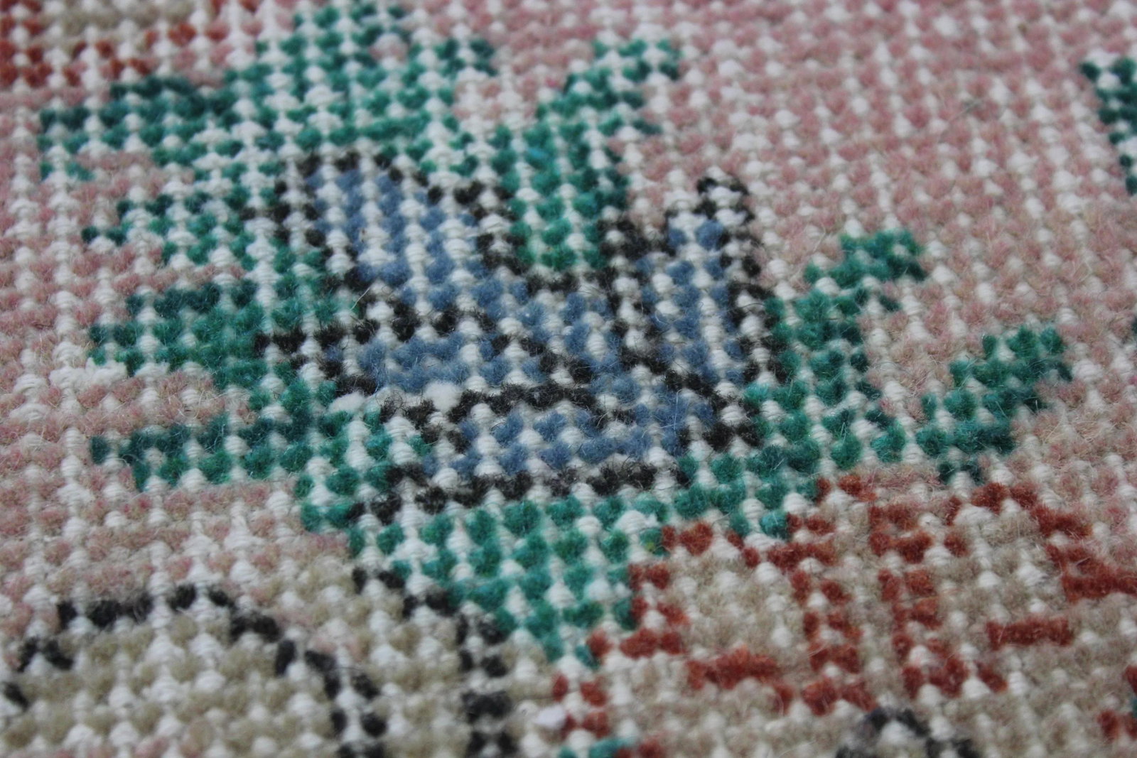 1970s Turkish Anatolian Handmade Floral Desing Runner Rug - 10