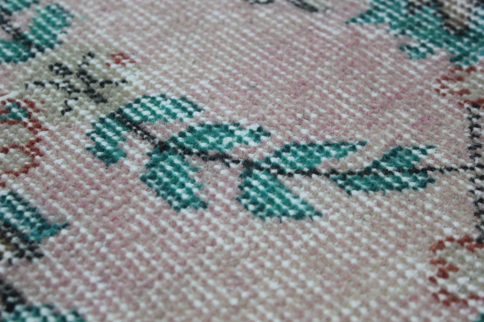 1970s Turkish Anatolian Handmade Floral Desing Runner Rug - 9