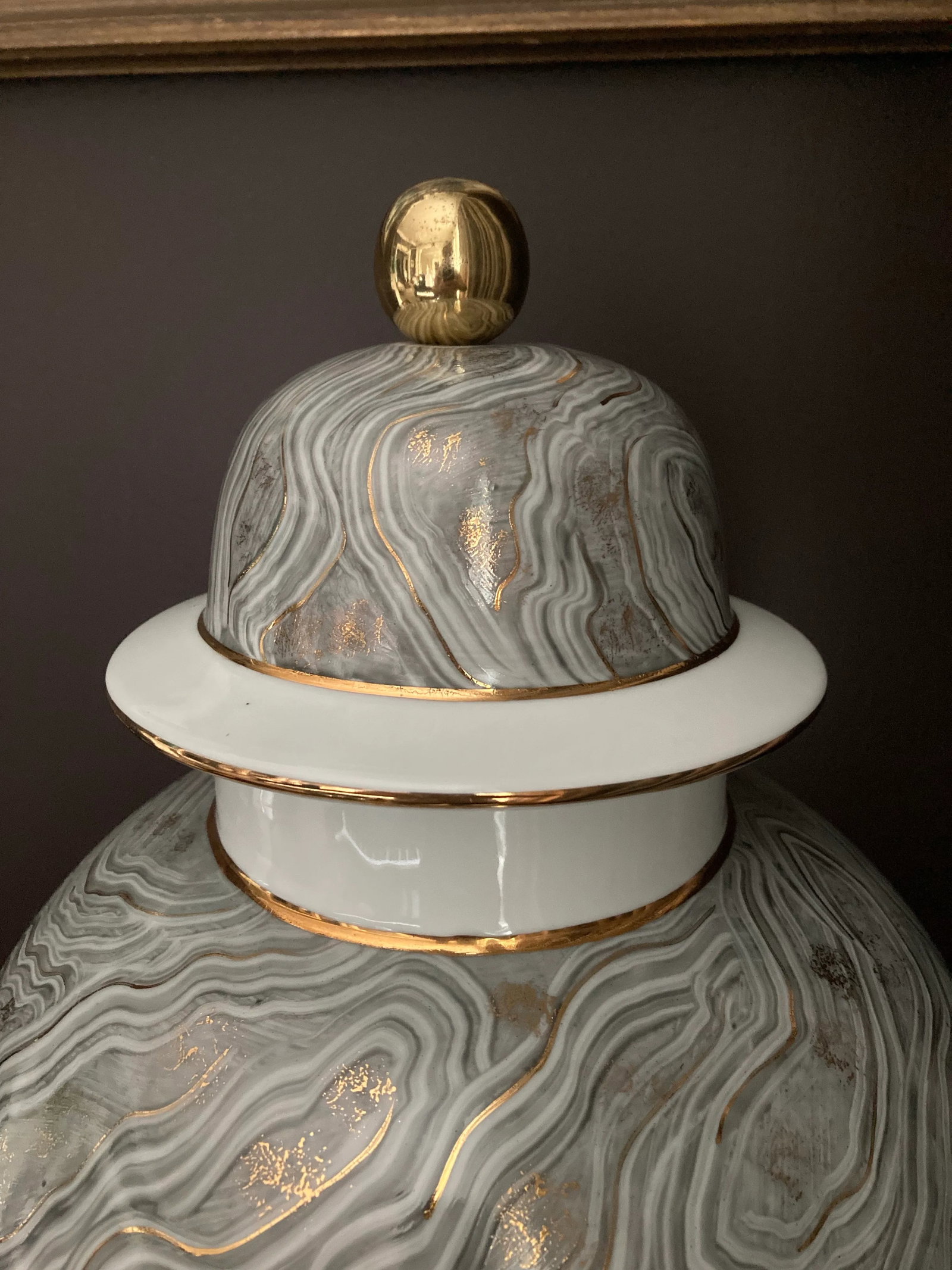 Chelsea House Marbled Gray Porcelain Lidded Urn With Gold Highlights, 2010s - 6