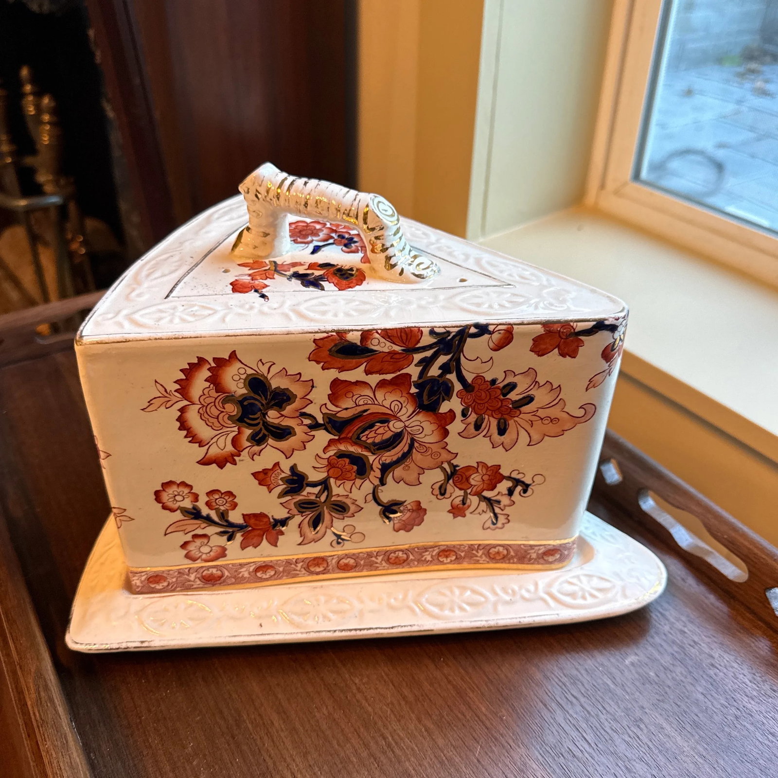 19th Century Huge Antique English Transferware Cheese Dome in the Imari Style - 4