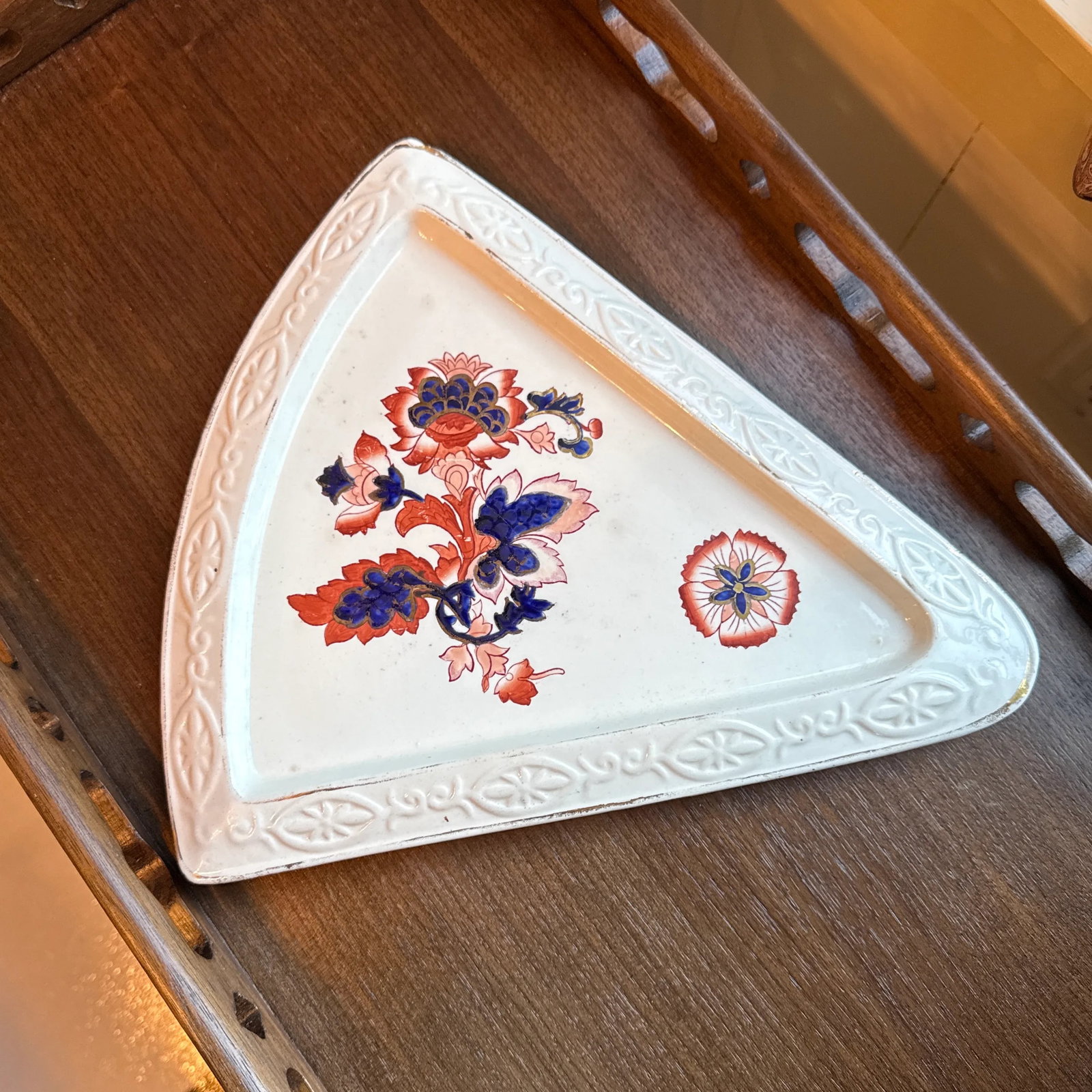 19th Century Huge Antique English Transferware Cheese Dome in the Imari Style - 5
