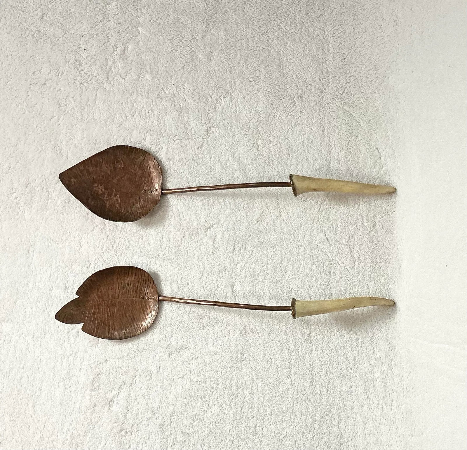 Copper Hand-Hammered Leaf Shape With Antler Spoon and Fork Salad Servers Vintage - 4