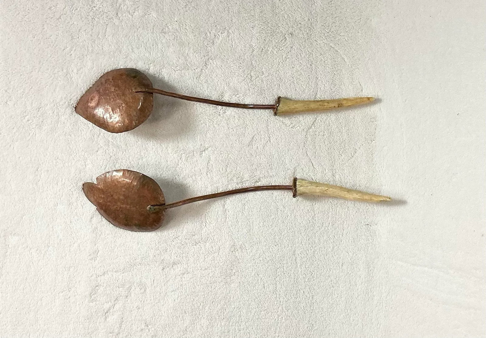 Copper Hand-Hammered Leaf Shape With Antler Spoon and Fork Salad Servers Vintage - 5