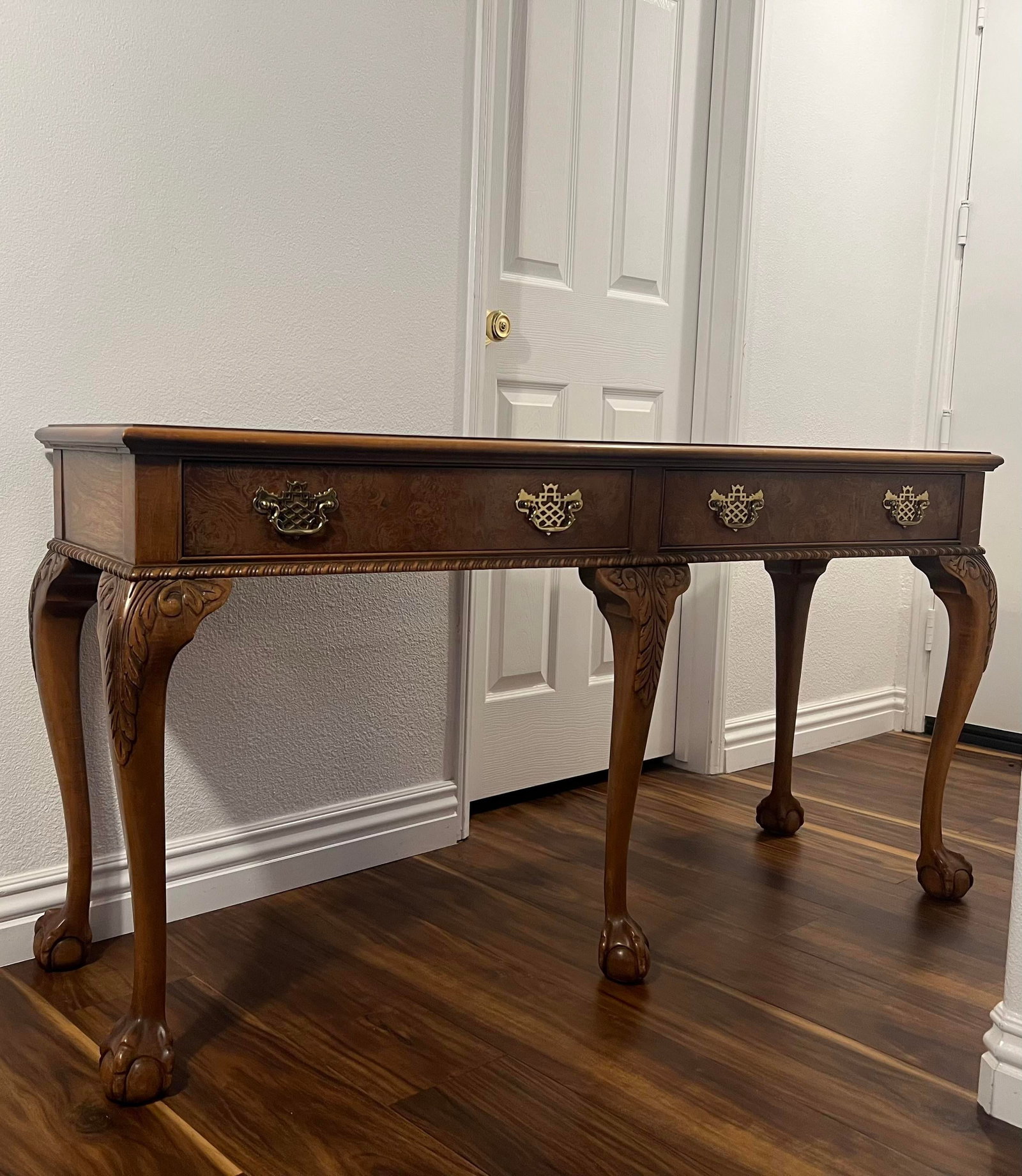Mid 20th Century Baker Furniture Queen Anne Console Table - 2