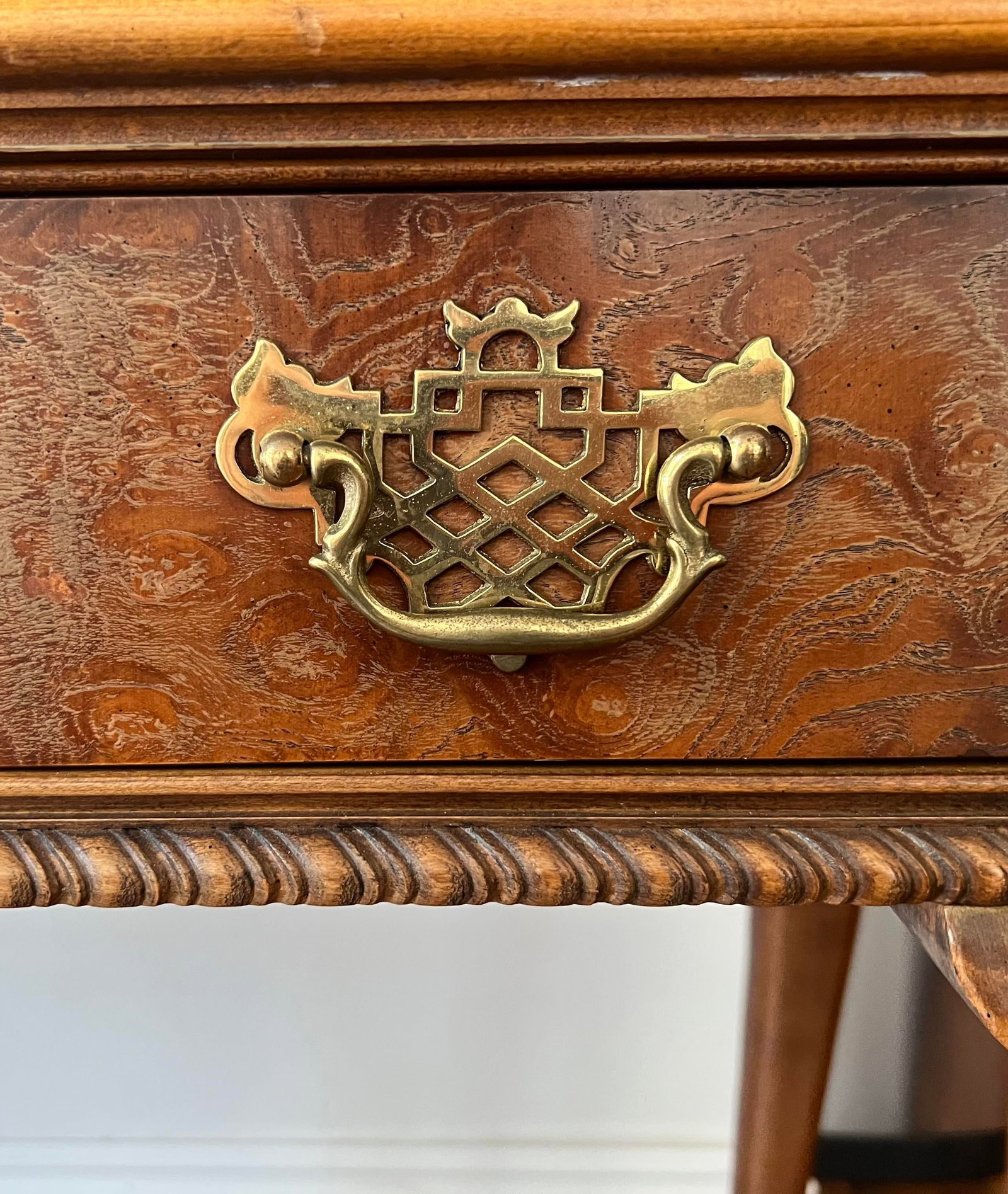 Mid 20th Century Baker Furniture Queen Anne Console Table - 3