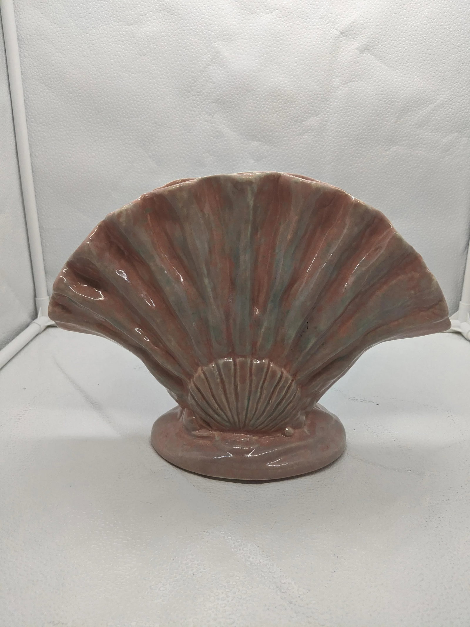 Vintage 1950's Pink Iridescent Gonder Pottery Double Sea Shell Fan Vase - 8