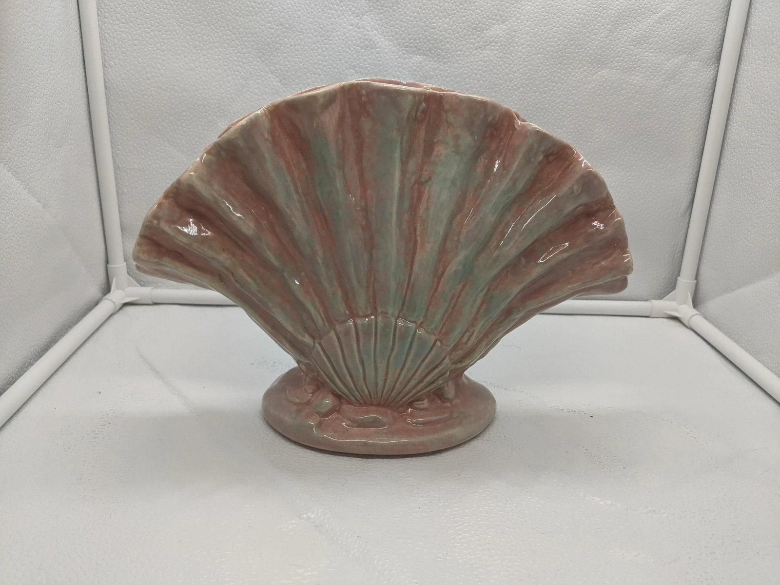 Vintage 1950's Pink Iridescent Gonder Pottery Double Sea Shell Fan Vase - 9