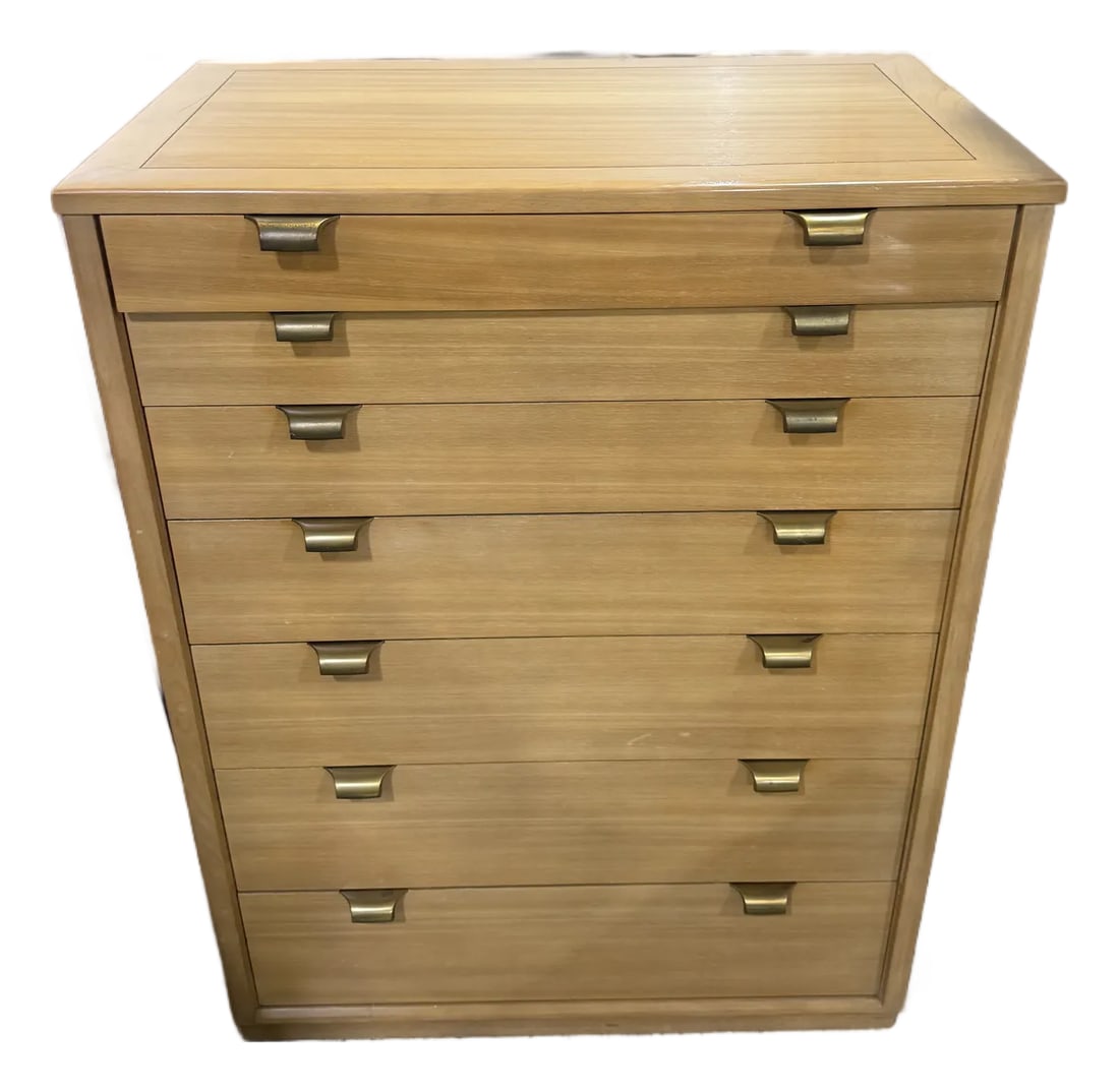 Vintage 1950s Edward Warmly Drexel Precedent Dresser: vintage 1950s Edward Warmly Drexel Precedent Dresser Excellent condition mint condition Measurements: 32in Wide / 19in length / 43in Tall The vintage 1950s Edward Wormley Drexel Precedent Dresser is