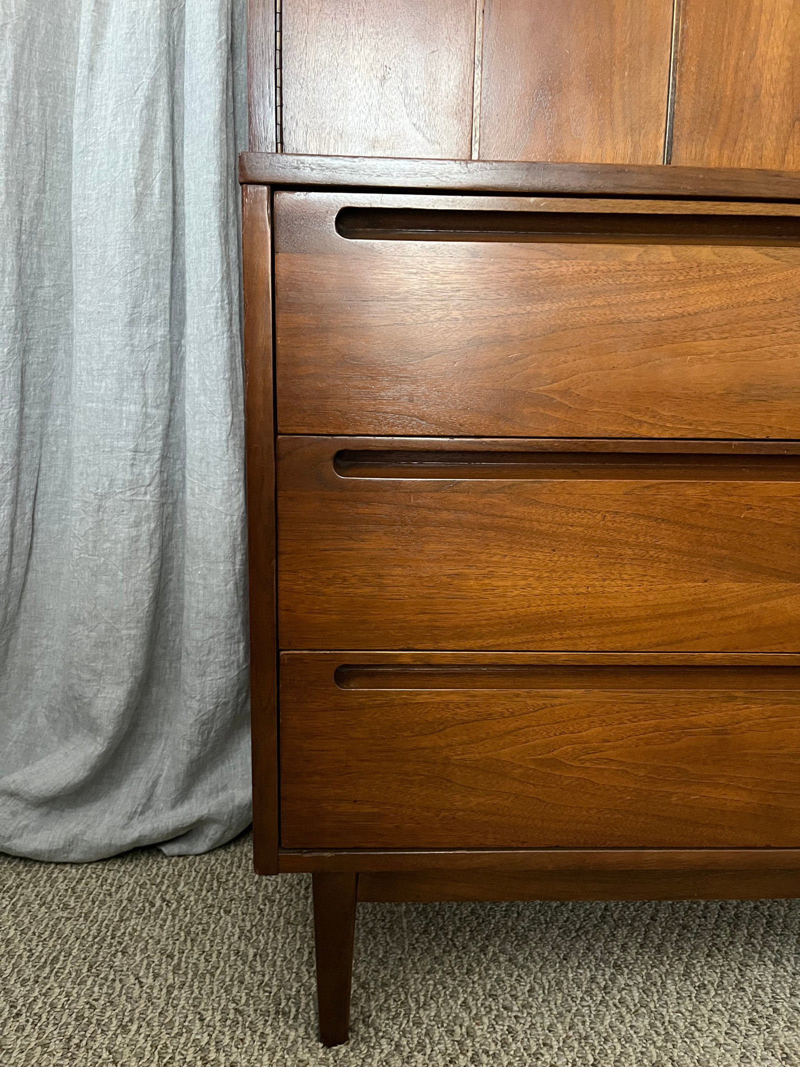 Vintage Mid-Century Modern Highboy Dresser by American of Martinsville - 3