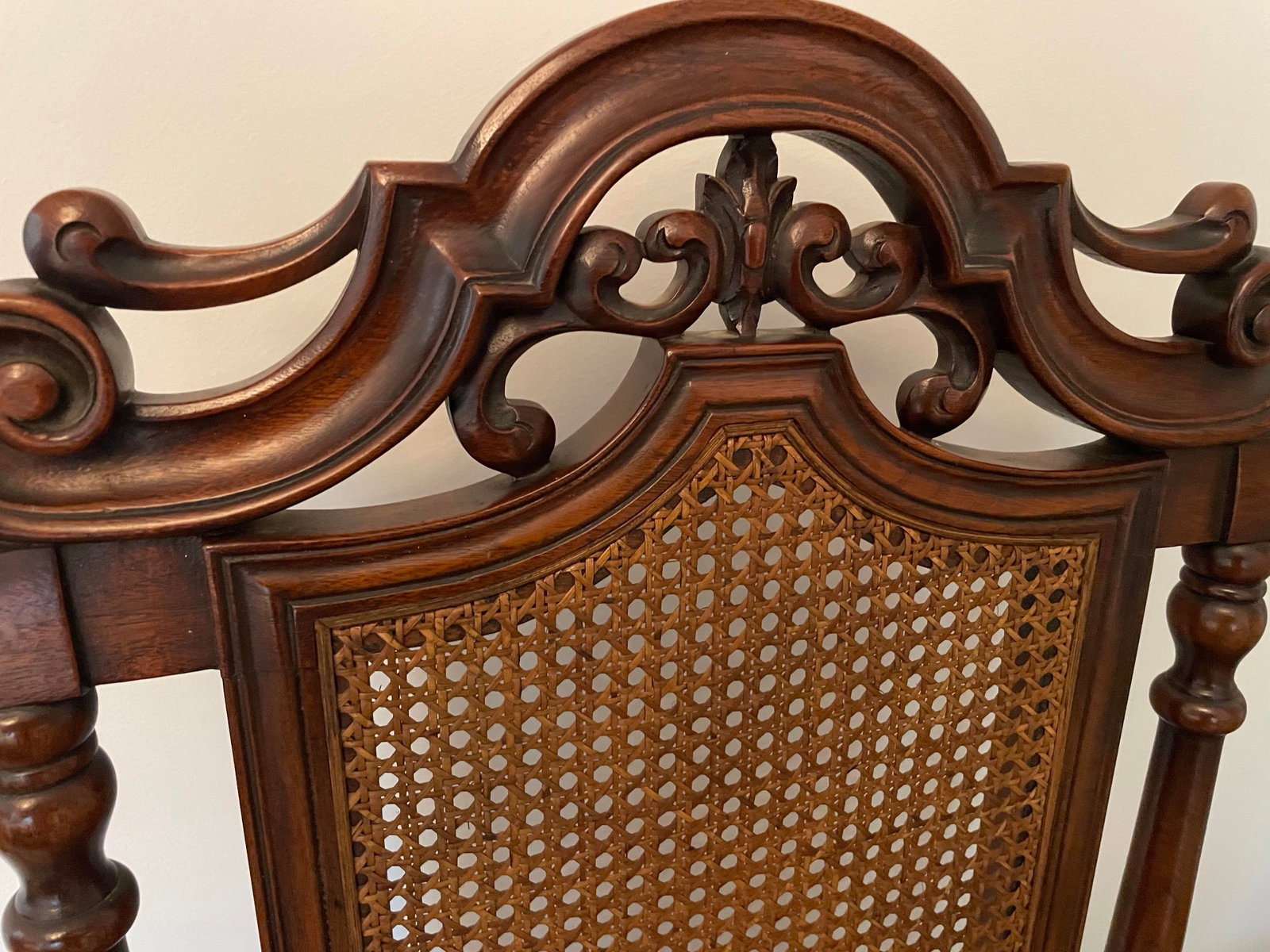 Reduced Pair Carved Oak Throne Chair Antique Hall Chairs - 12