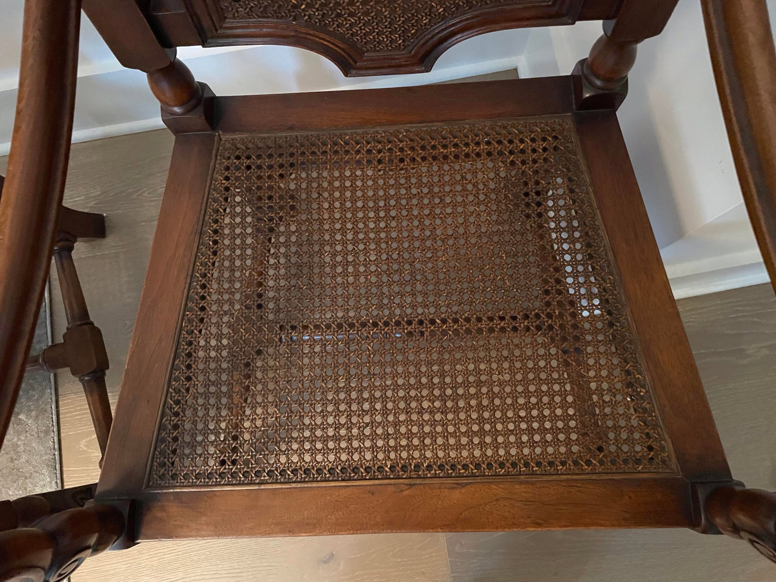 Reduced Pair Carved Oak Throne Chair Antique Hall Chairs - 5