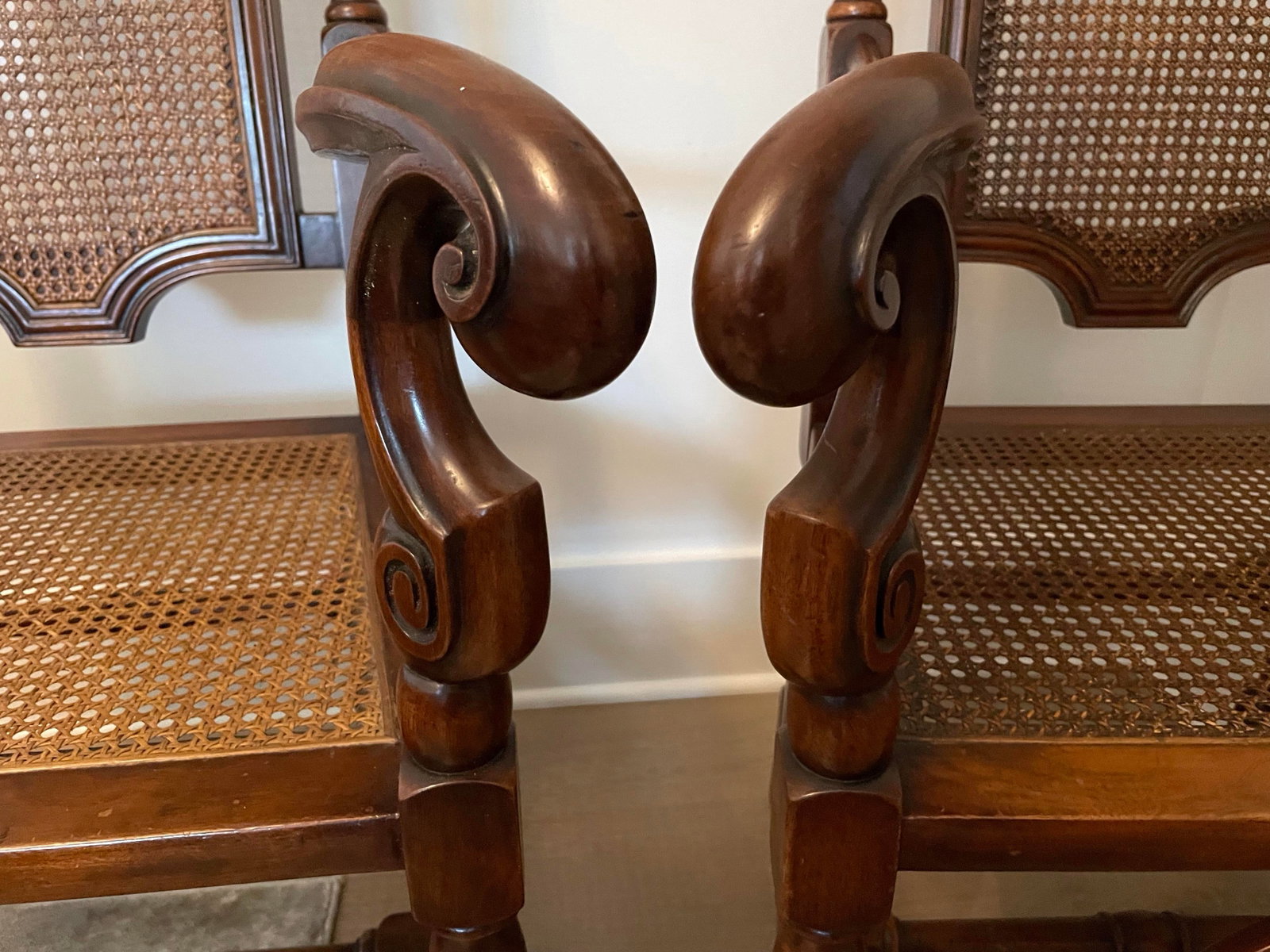 Reduced Pair Carved Oak Throne Chair Antique Hall Chairs - 6