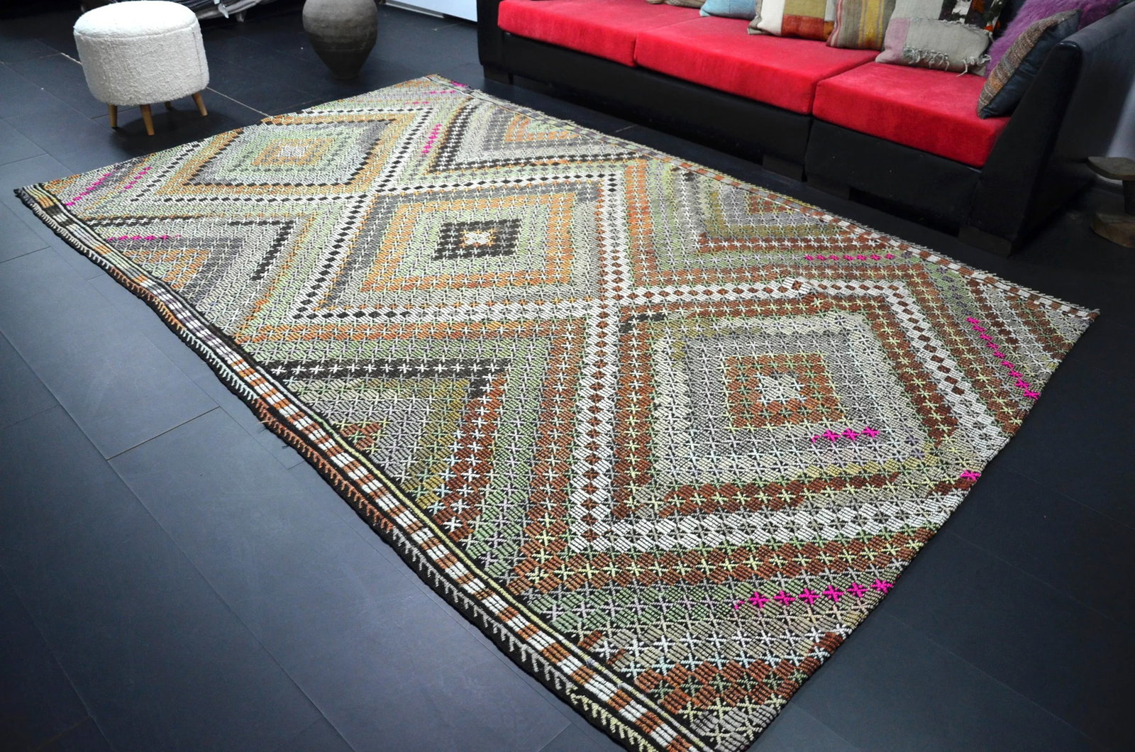Vintage Turkish Anatolian Kilim Rug - 4