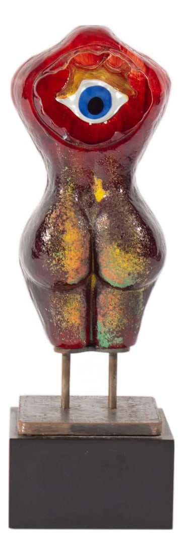Kjell Engman Kosta Boda Atelier Nude Glass Sculpture: A Kosta Boda Atelier glass sculpture designed by Swedish glass artist and designer Kjell Engman (born 1946). This work depicts the back of a nude female figure with blue eye looking out from her back.