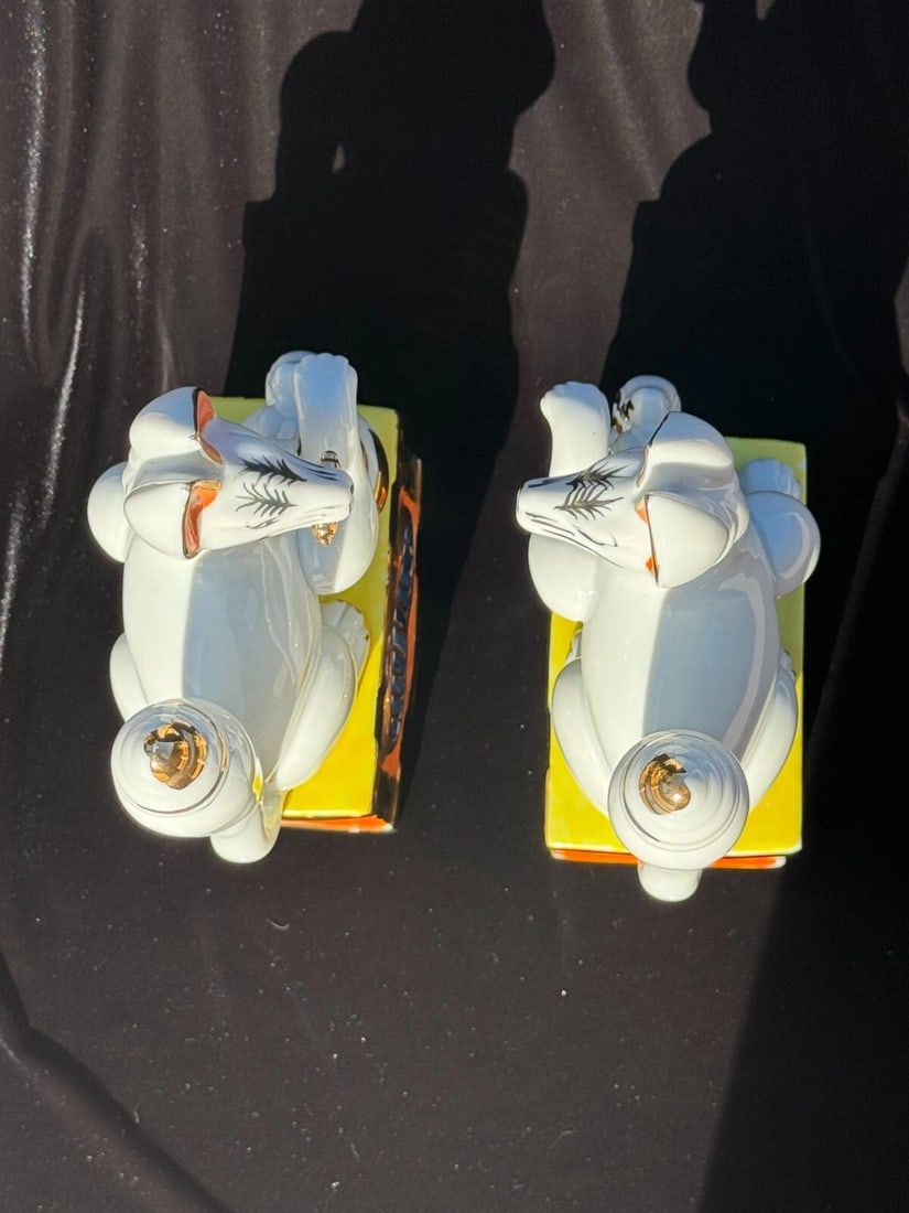 Large Pair of Japanese Inari Fox Figures - Gilt Porcelain Temple Guardians - 12
