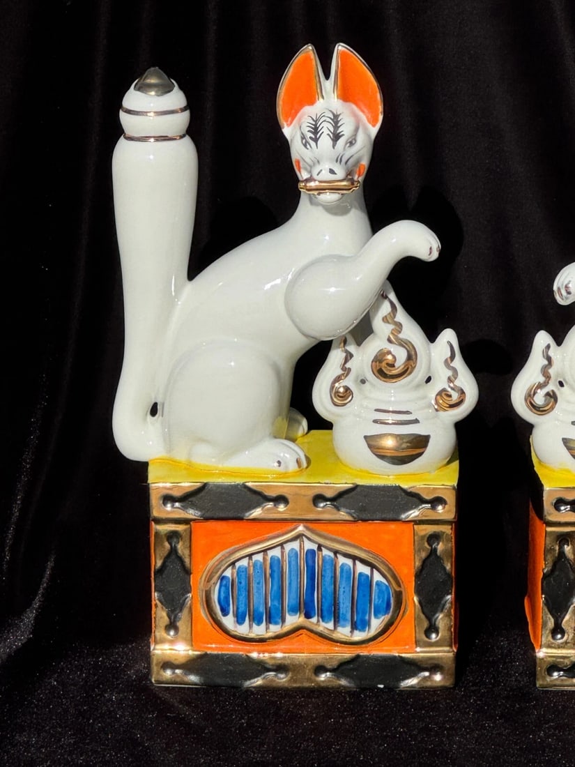 Large Pair of Japanese Inari Fox Figures - Gilt Porcelain Temple Guardians - 4