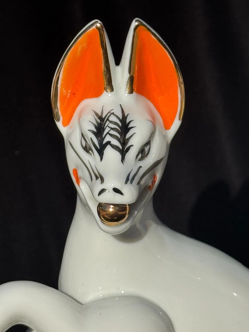 Large Pair of Japanese Inari Fox Figures - Gilt Porcelain Temple Guardians - 7
