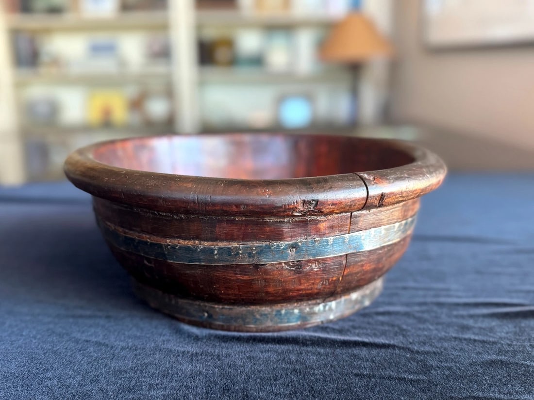 Compact Antique Chinese Wooden Basin With Iron Bands - 3