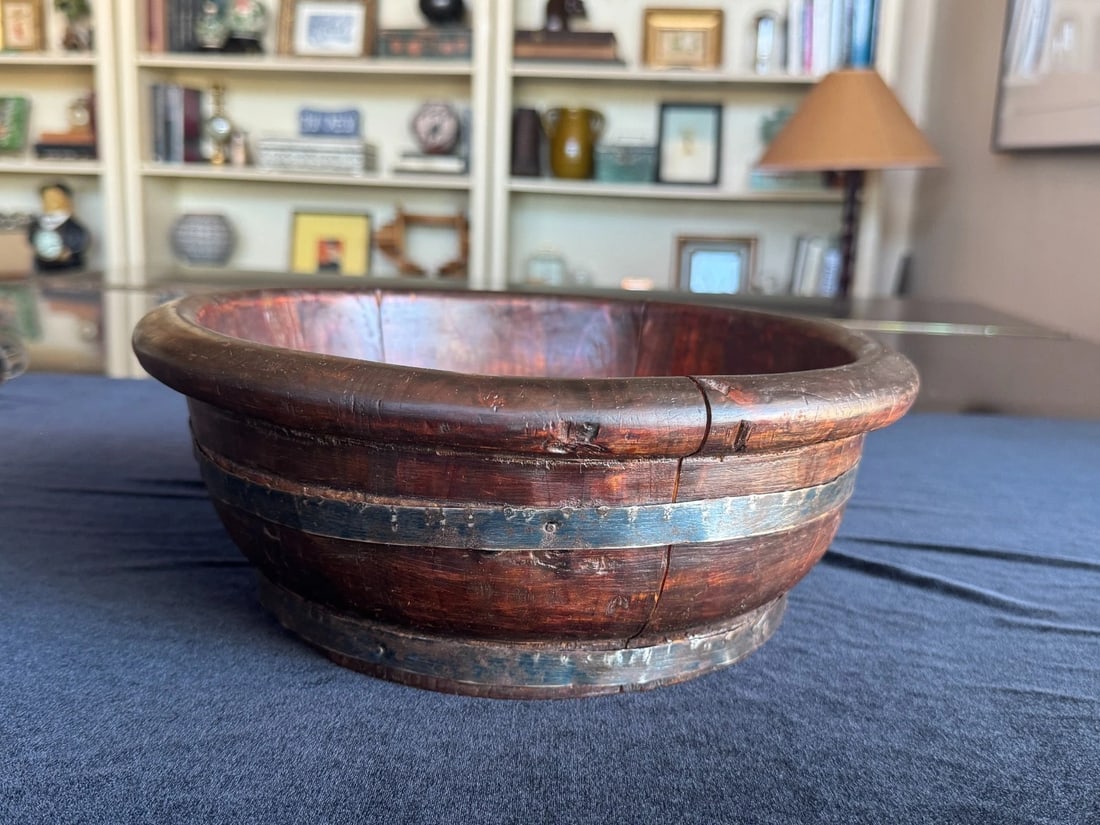 Compact Antique Chinese Wooden Basin With Iron Bands - 6