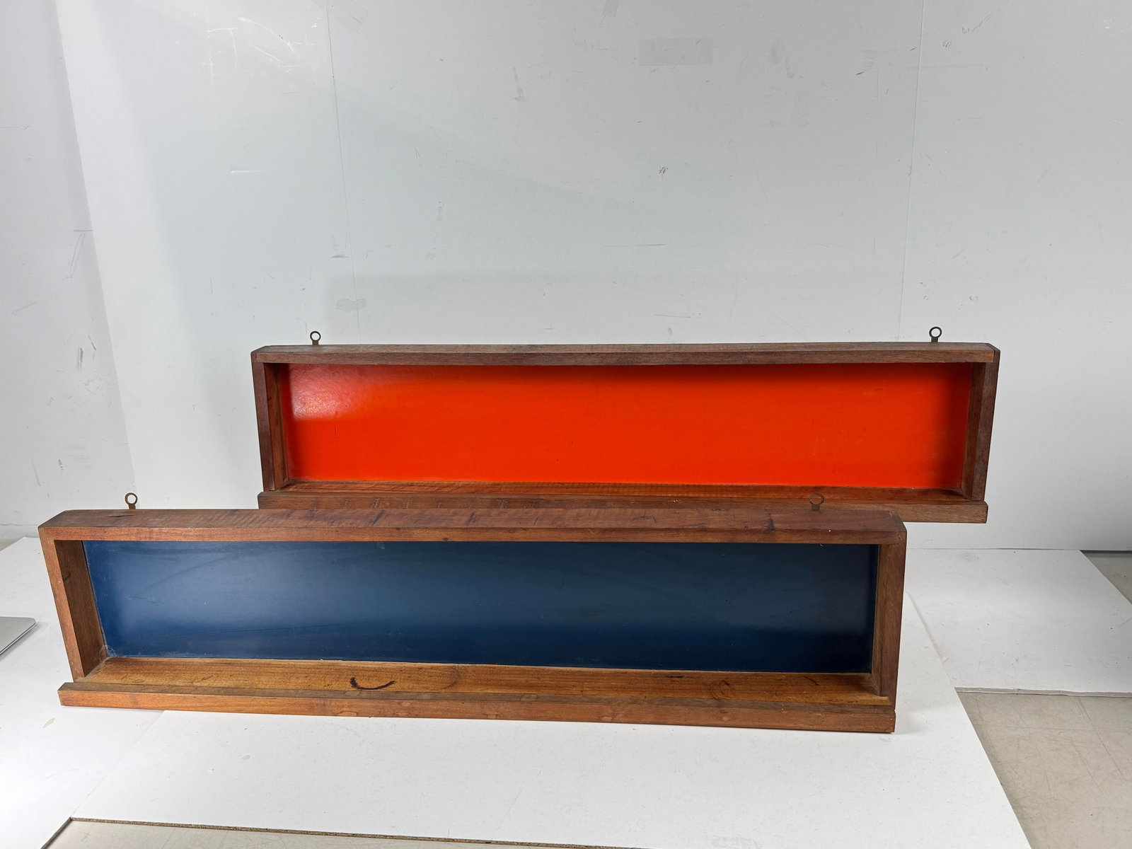 MCM 1950s Cabin Modern Architect Pair of MCM Walnut Wall Shelf Spice Rack in Orange+Blue Background - 5