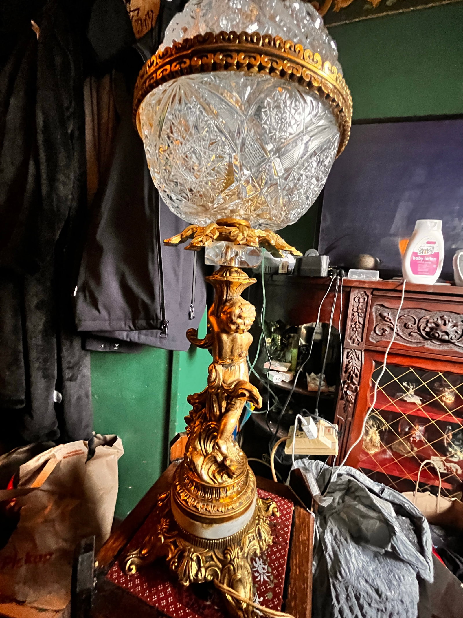 Vintage French Hollywood Regency Gold Cherub Crystal Glass Globe Table Lamp - 3