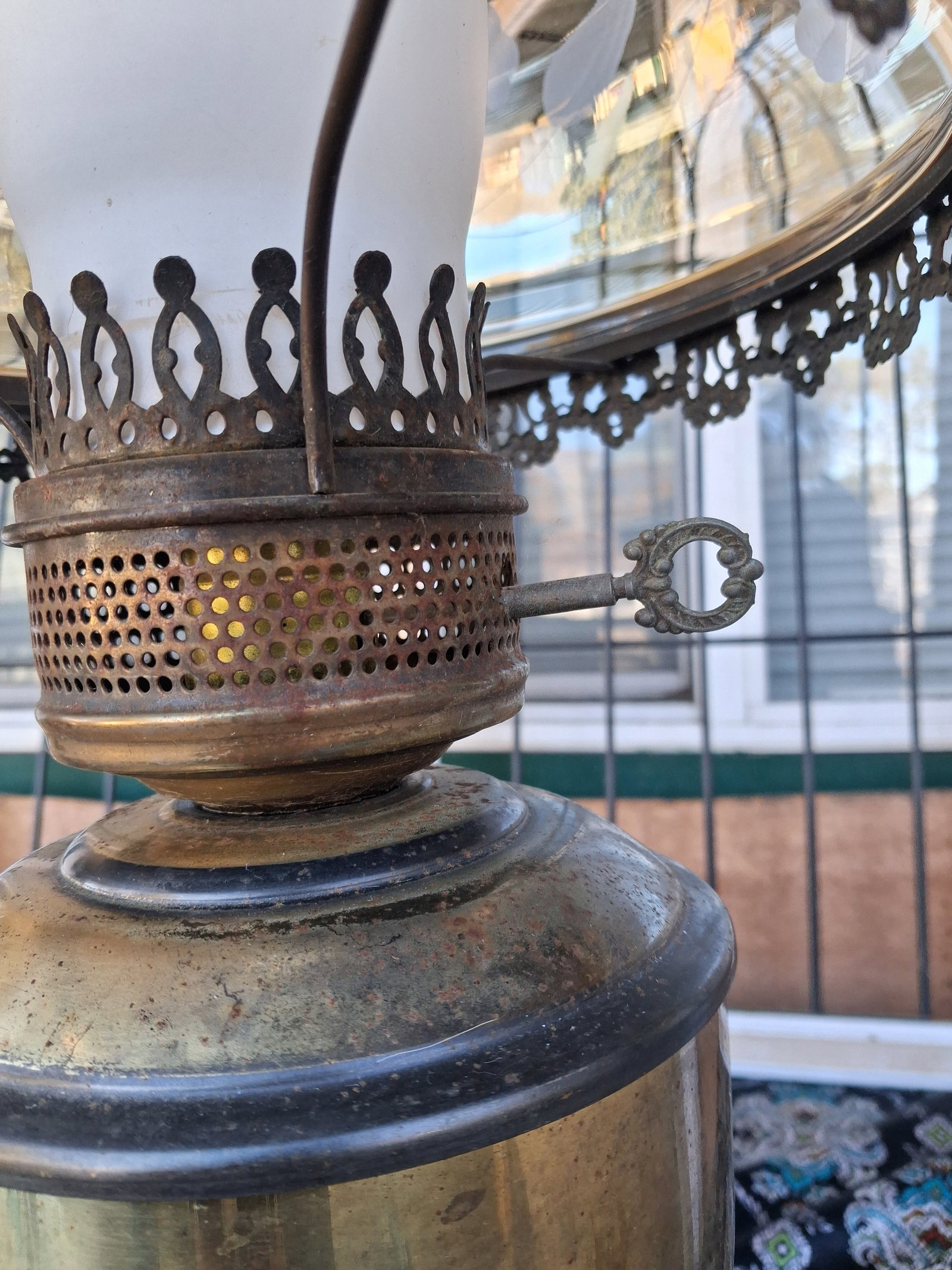 1900 Victorian Banquet Lamps. Matching - a Pair - 7