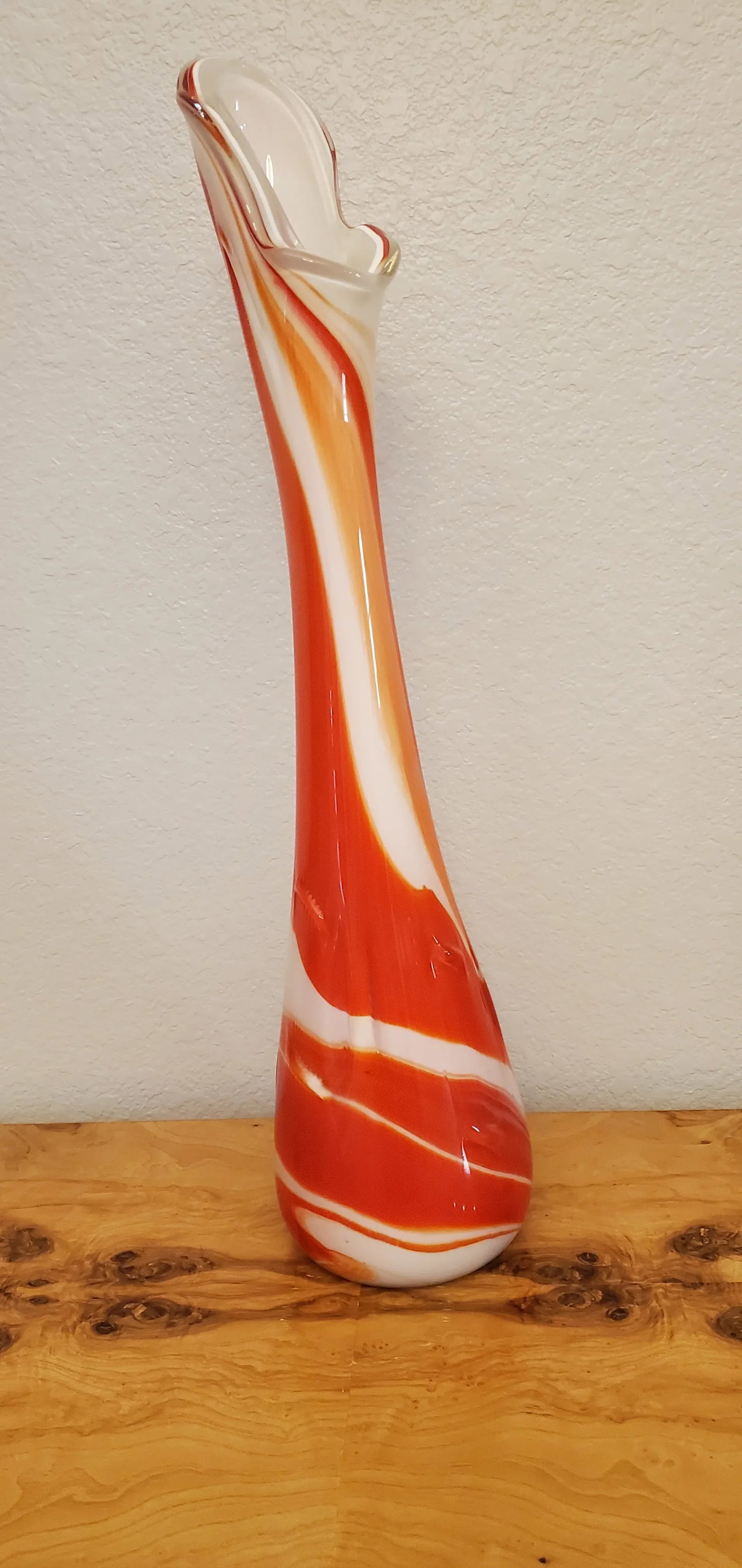 Mid 20th Century "Creamsicle" Blown Glass Swung Vase - 3