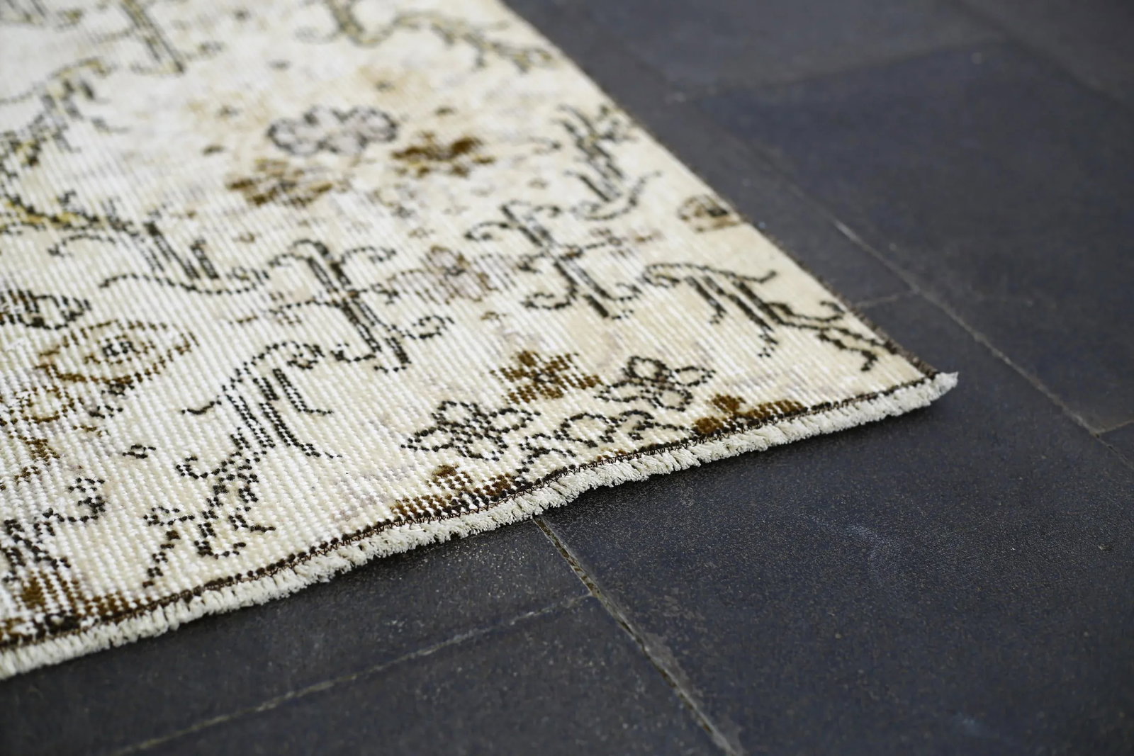 1960s Traditional Beige Hand Knotted Vintage Anatolian Runner Rug - 7