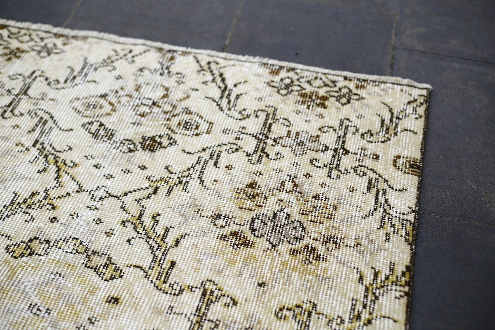1960s Traditional Beige Hand Knotted Vintage Anatolian Runner Rug - 9