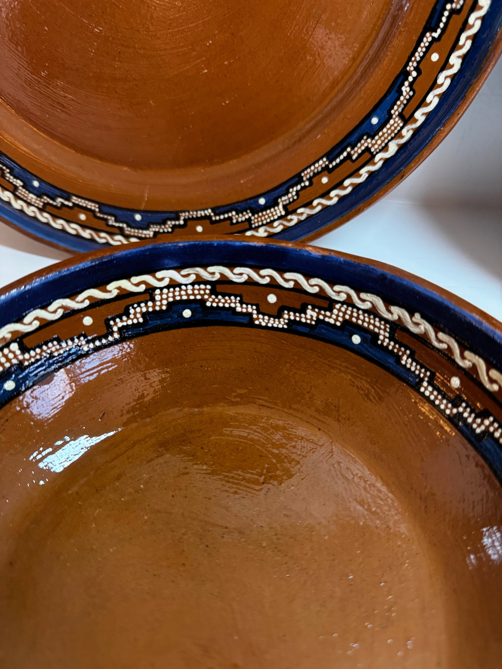 1988 Mexican Studio Pottery Dinnerware Set by Day Allen - Hand-Painted Terracotta Plates & Bowls Set - 5