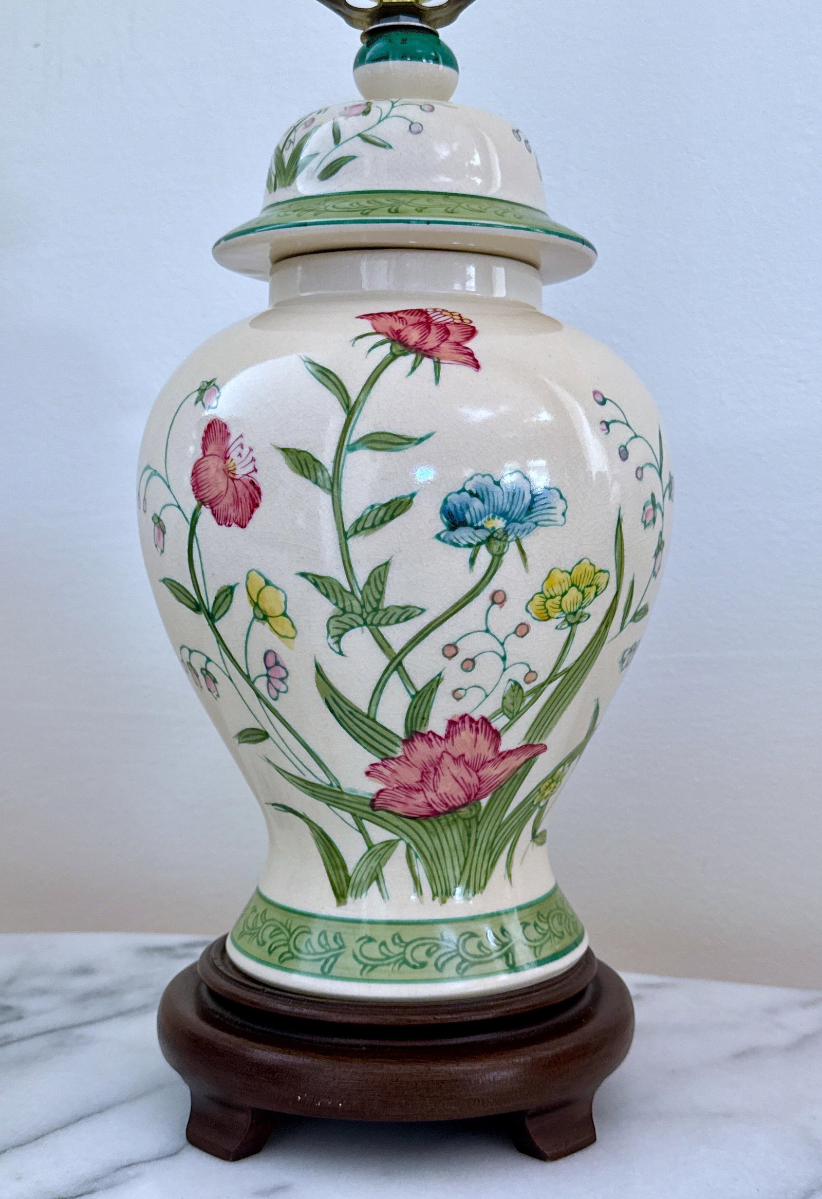 Late 20th Century Asian Porcelain Hand Painted Table Lamp - 4