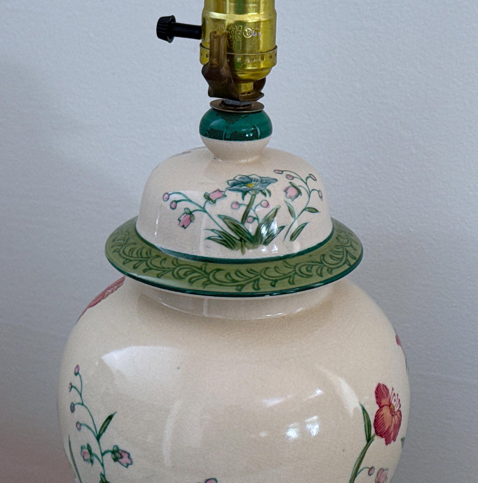 Late 20th Century Asian Porcelain Hand Painted Table Lamp - 6