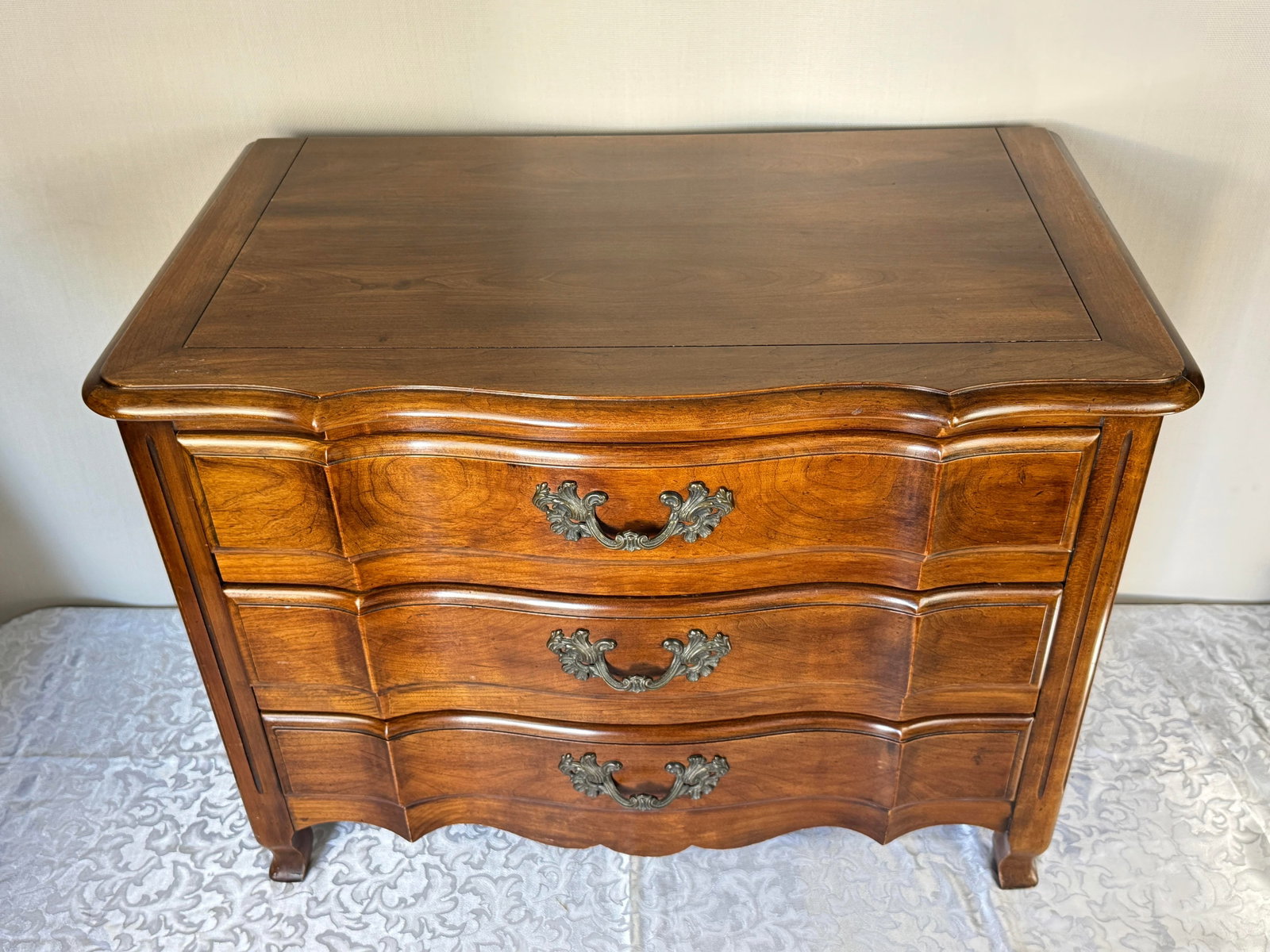 1980's John Widdicomb French Provincial 3 Drawer Nightstand Dresser - 2