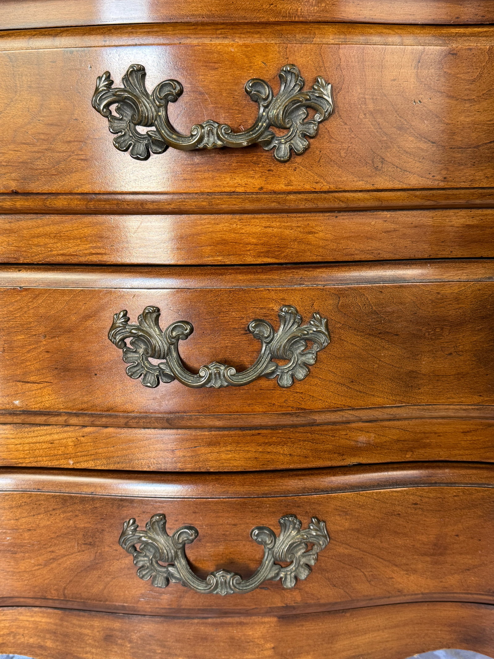 1980's John Widdicomb French Provincial 3 Drawer Nightstand Dresser - 4