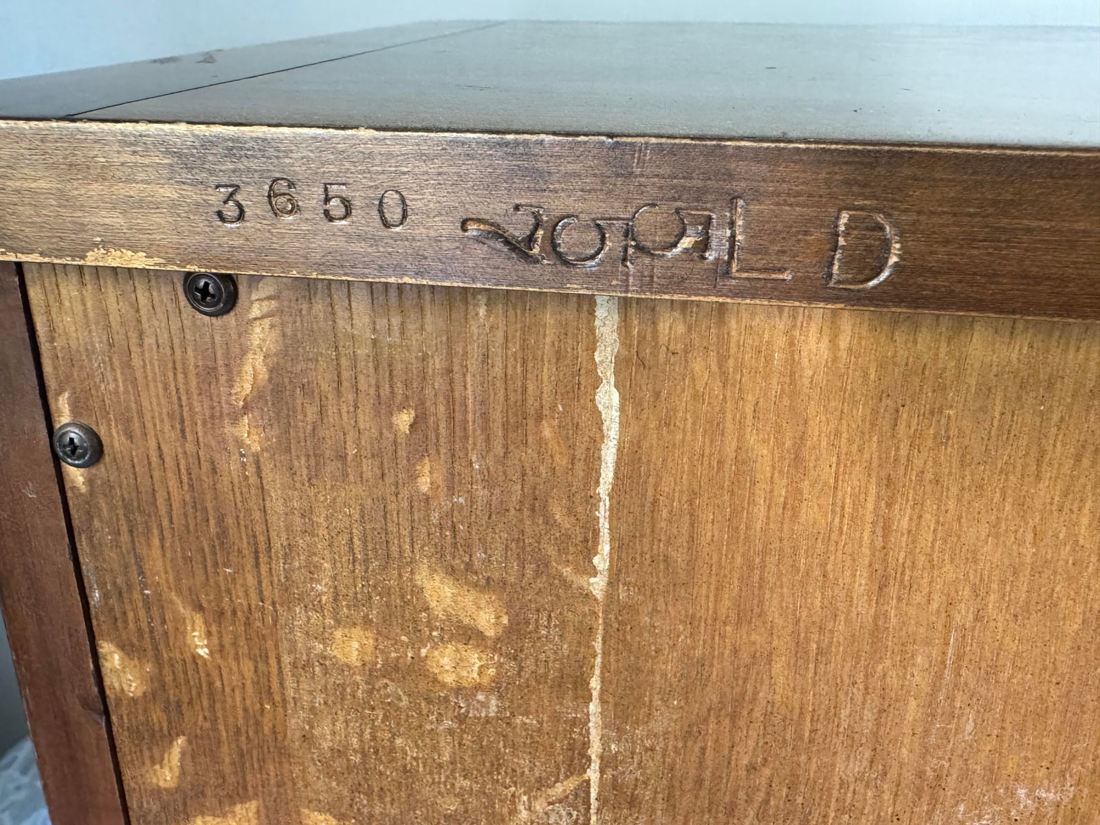 1980's John Widdicomb French Provincial 3 Drawer Nightstand Dresser - 9
