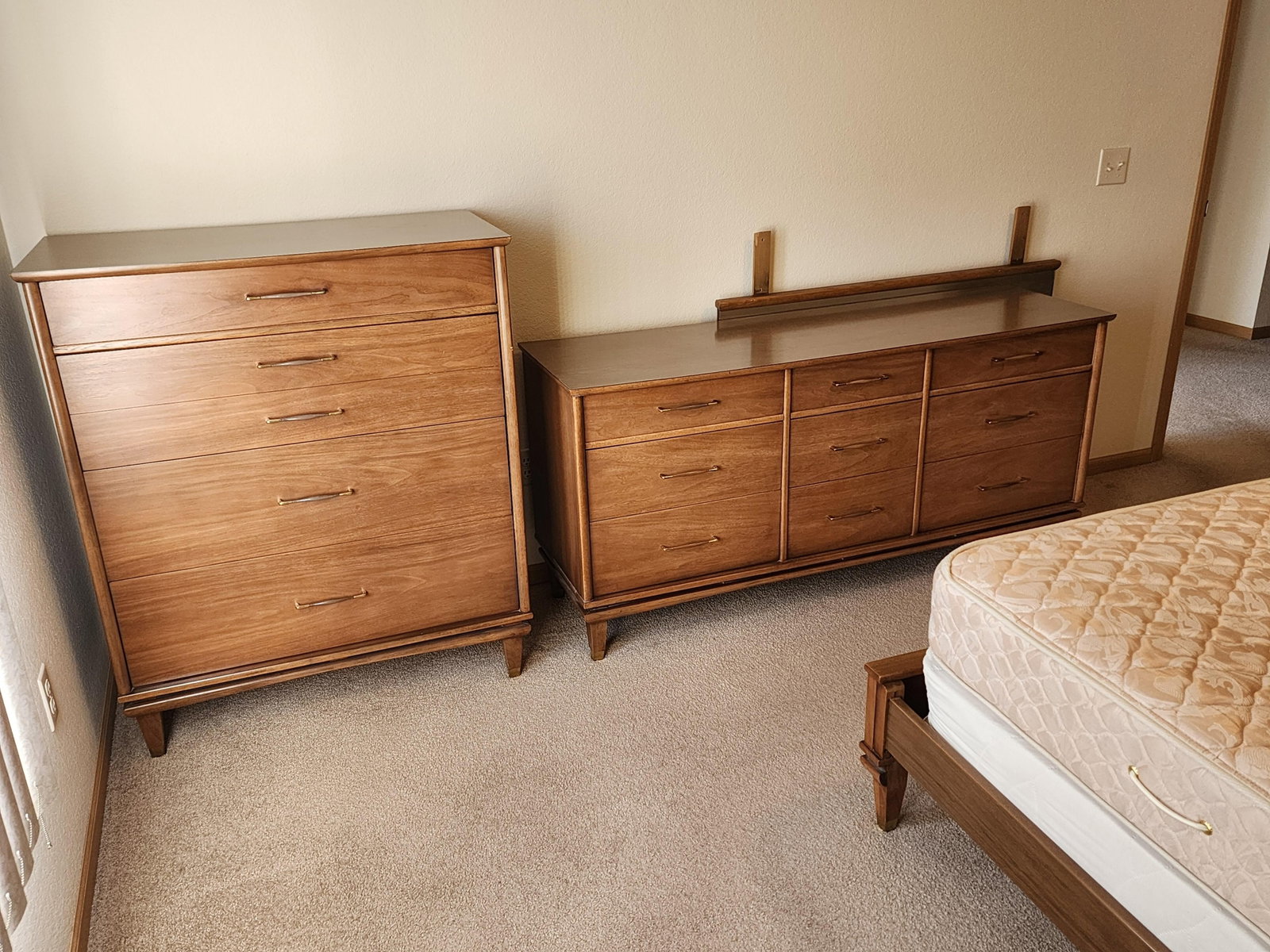 Kent Coffee Mid 20th Century Highboy - 6