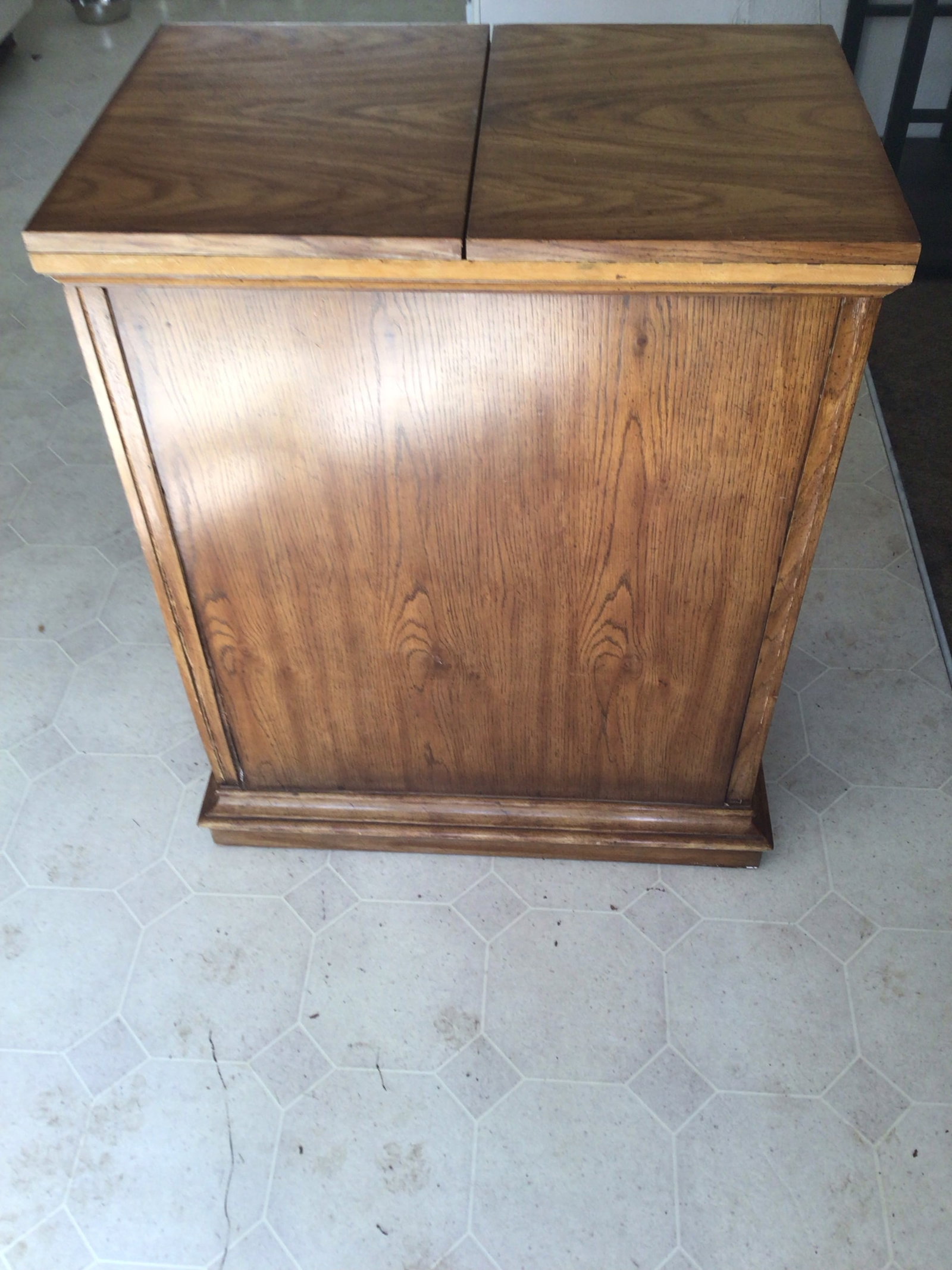 Mid 20th Century Drexel Heritage Chartwell Solid Wood Vintage Expandable Drop-Leaf Server / Dry Bar - 6