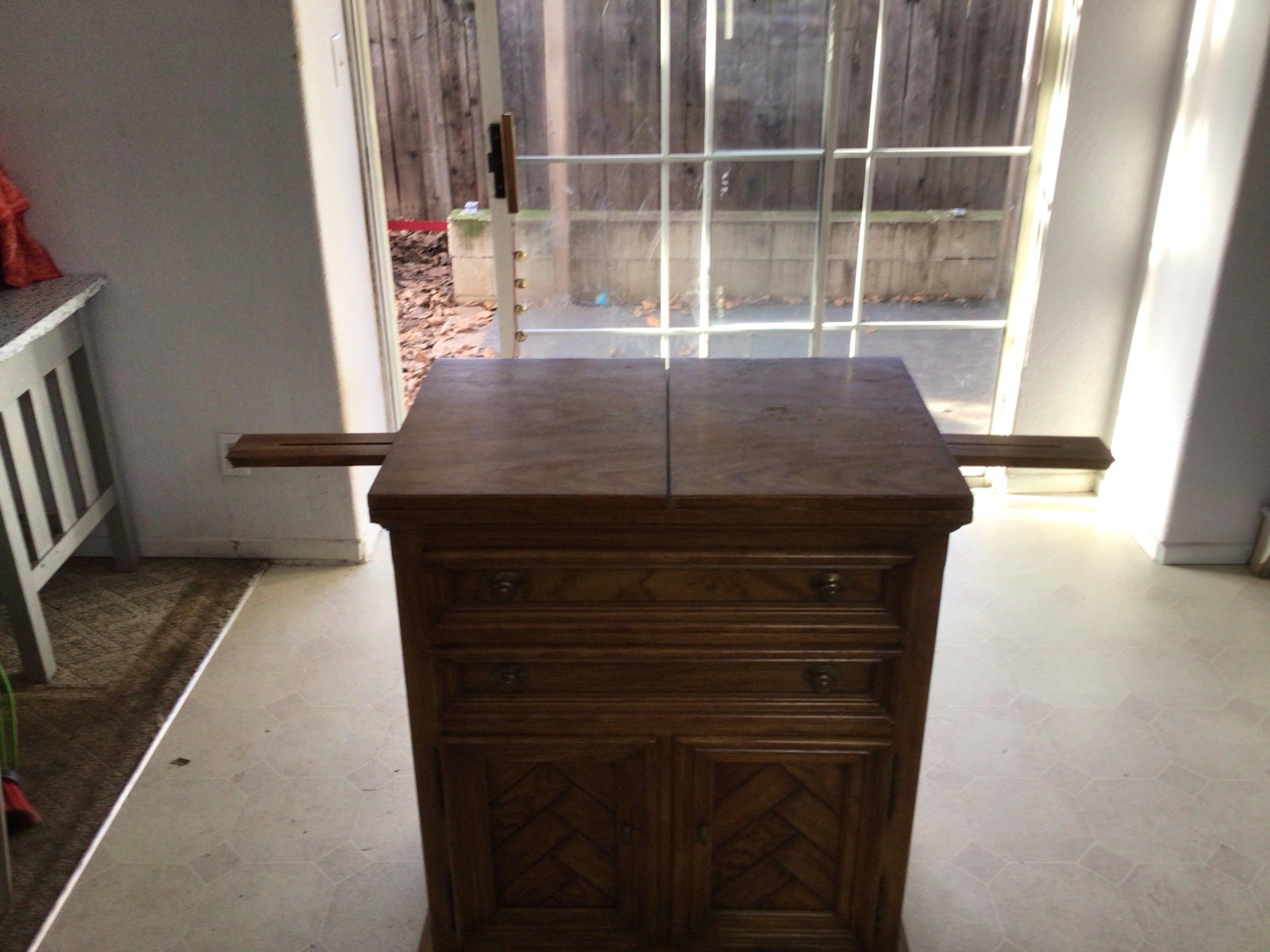 Mid 20th Century Drexel Heritage Chartwell Solid Wood Vintage Expandable Drop-Leaf Server / Dry Bar - 9