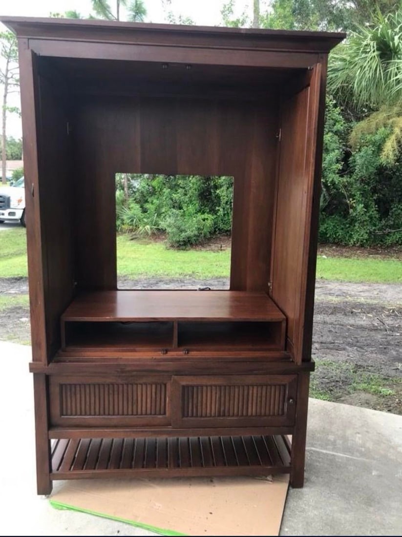 Late 20th Century Mandalay by Drexel Heritage Entertainment Armoire in Decorative Asian-Style - 10