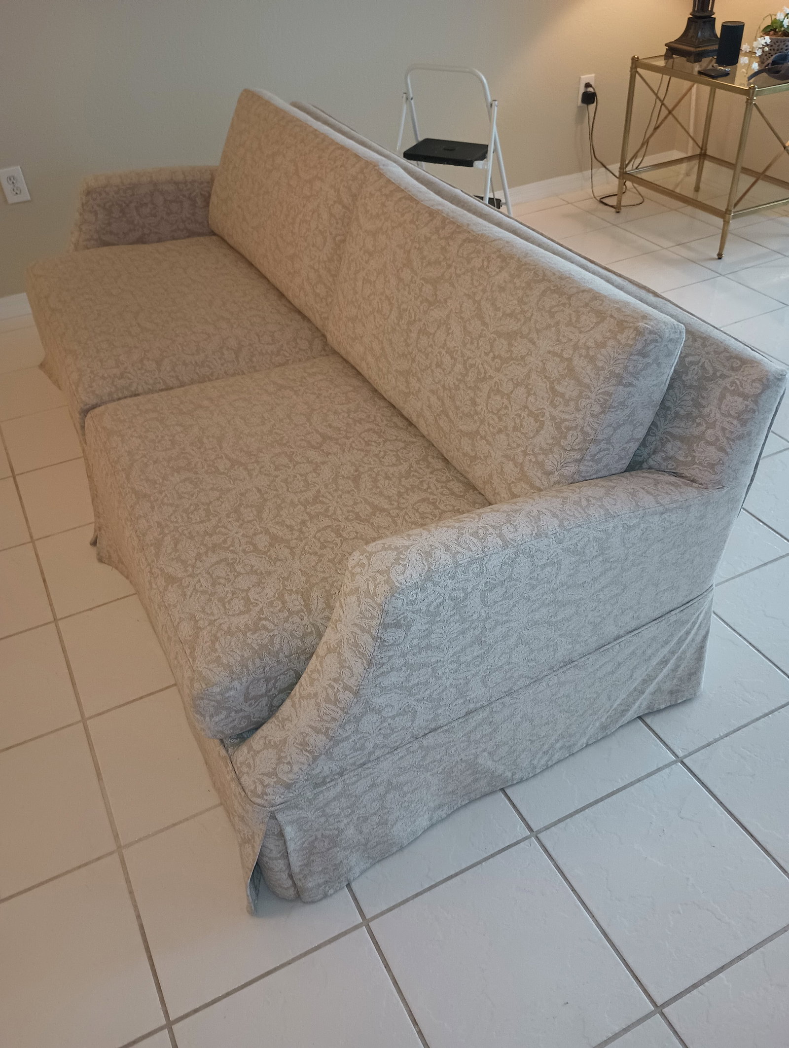 Ethan Allen Lynn With 2 Sets of SlipCover - 11