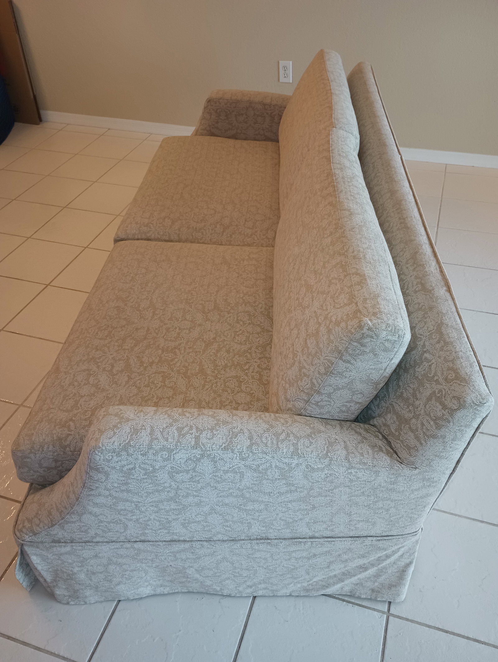 Ethan Allen Lynn With 2 Sets of SlipCover - 7